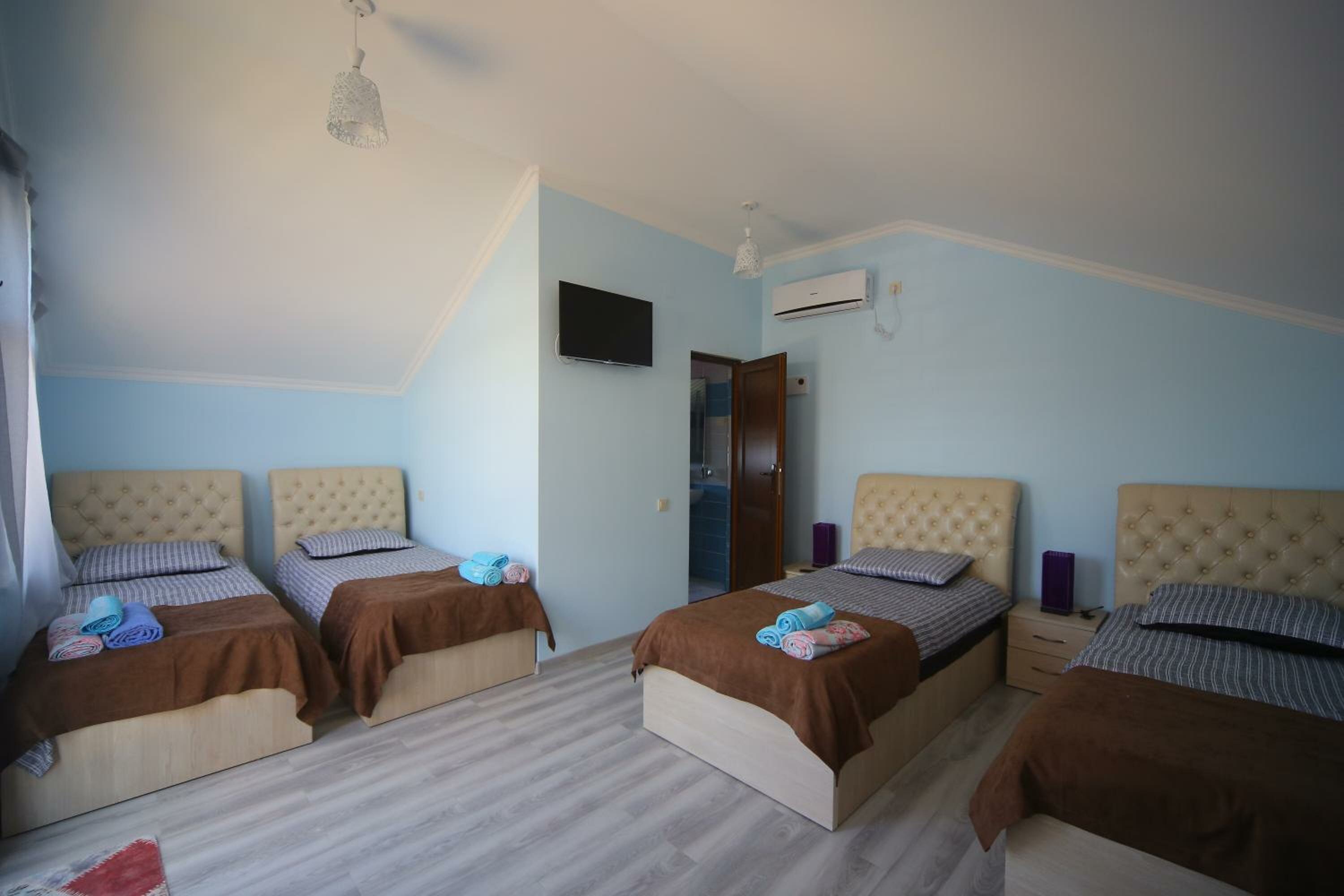 Comfort Quadruple Room