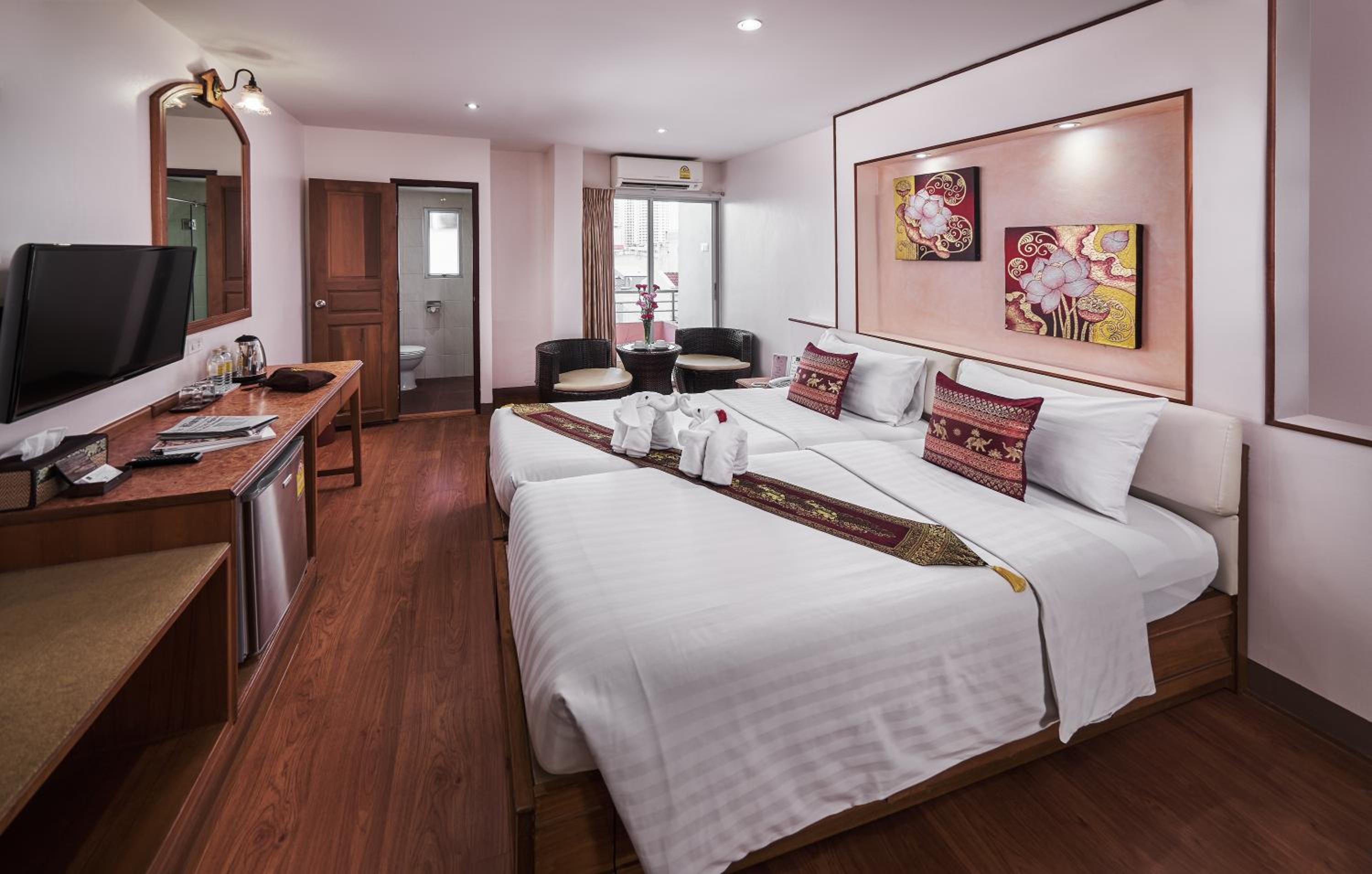 Deluxe Double or Twin Room