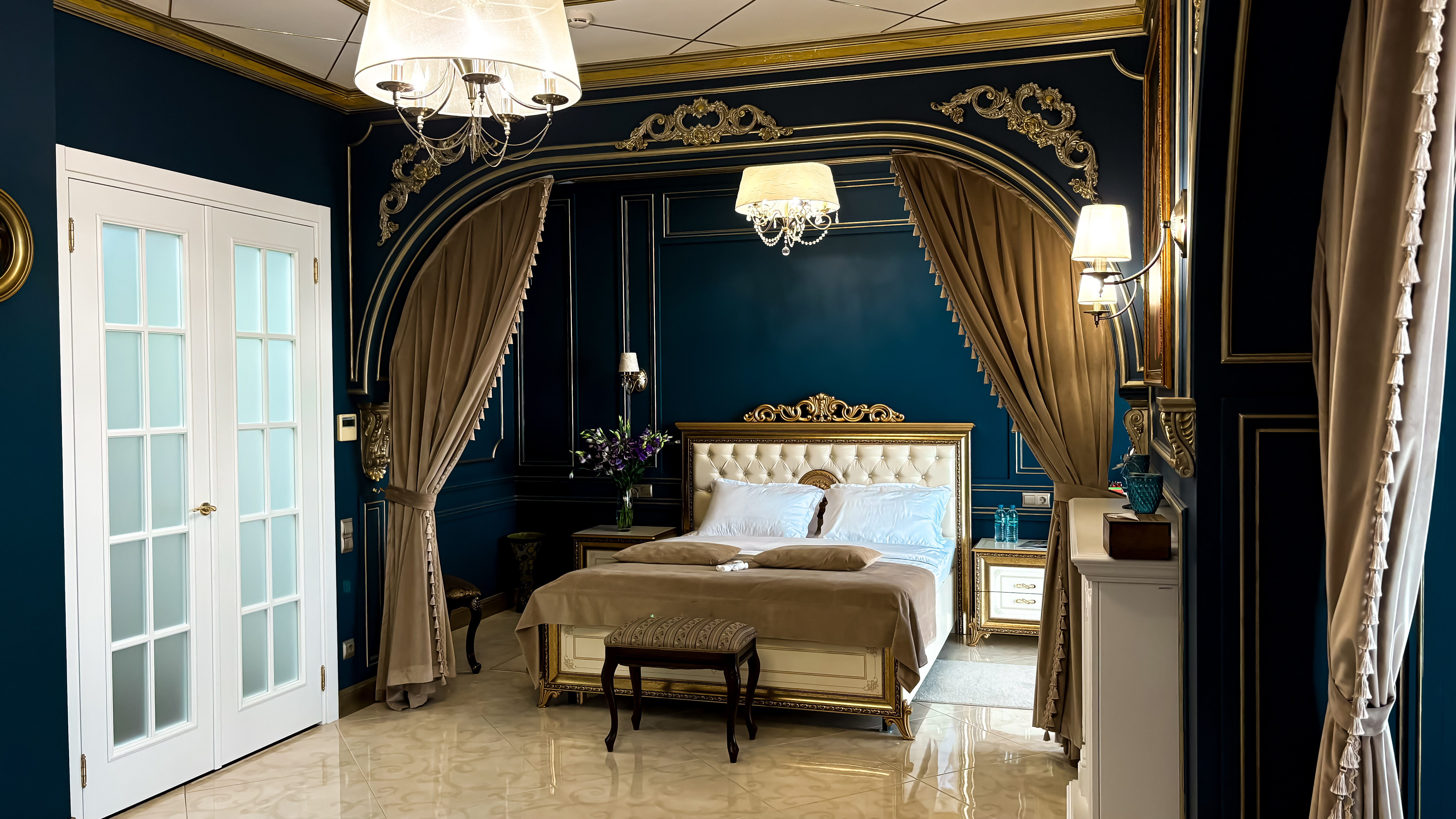 Суперлюкс с гидромассажной ванной