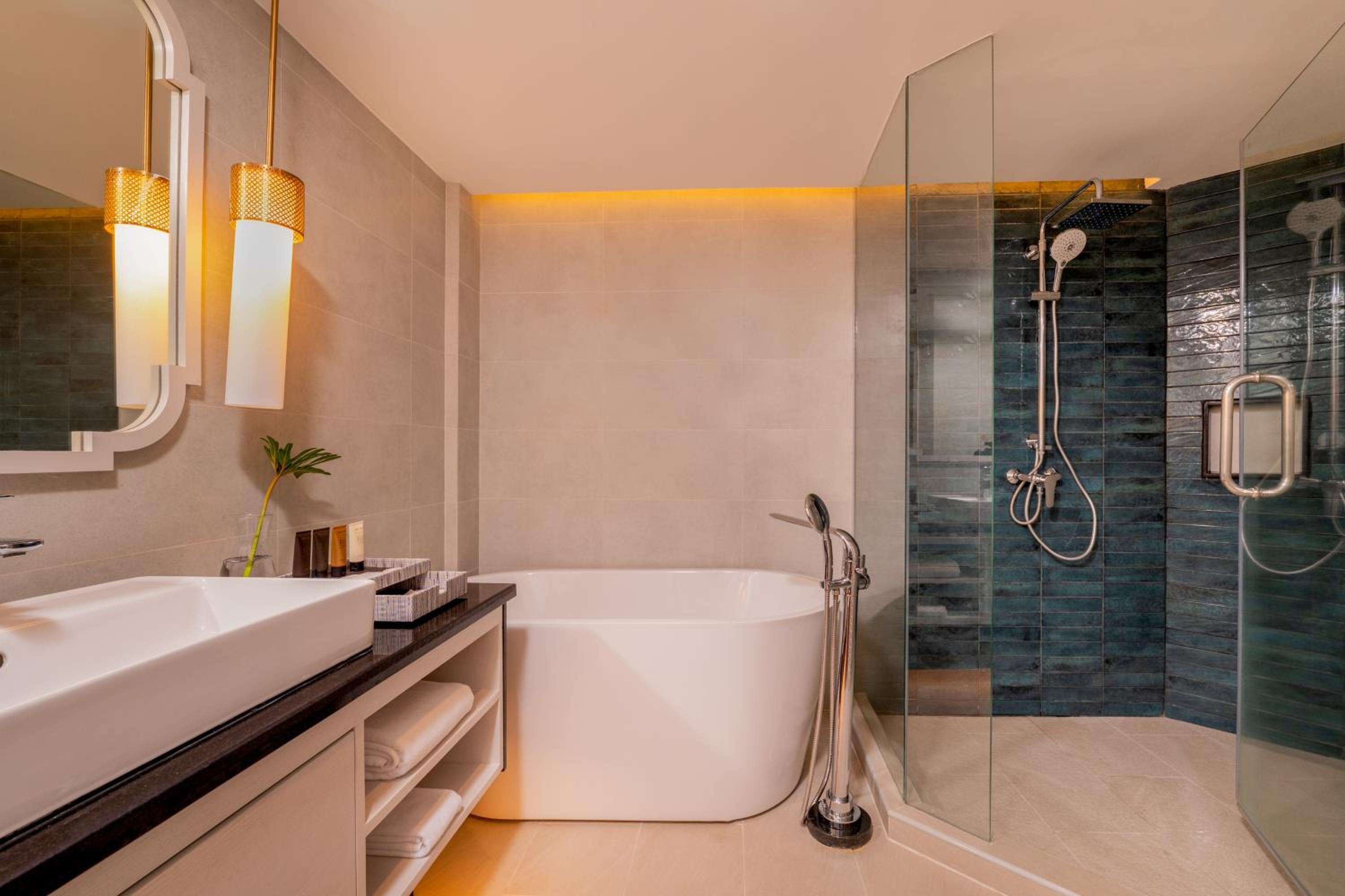 One Bedroom Lagoon Pool Access Suites