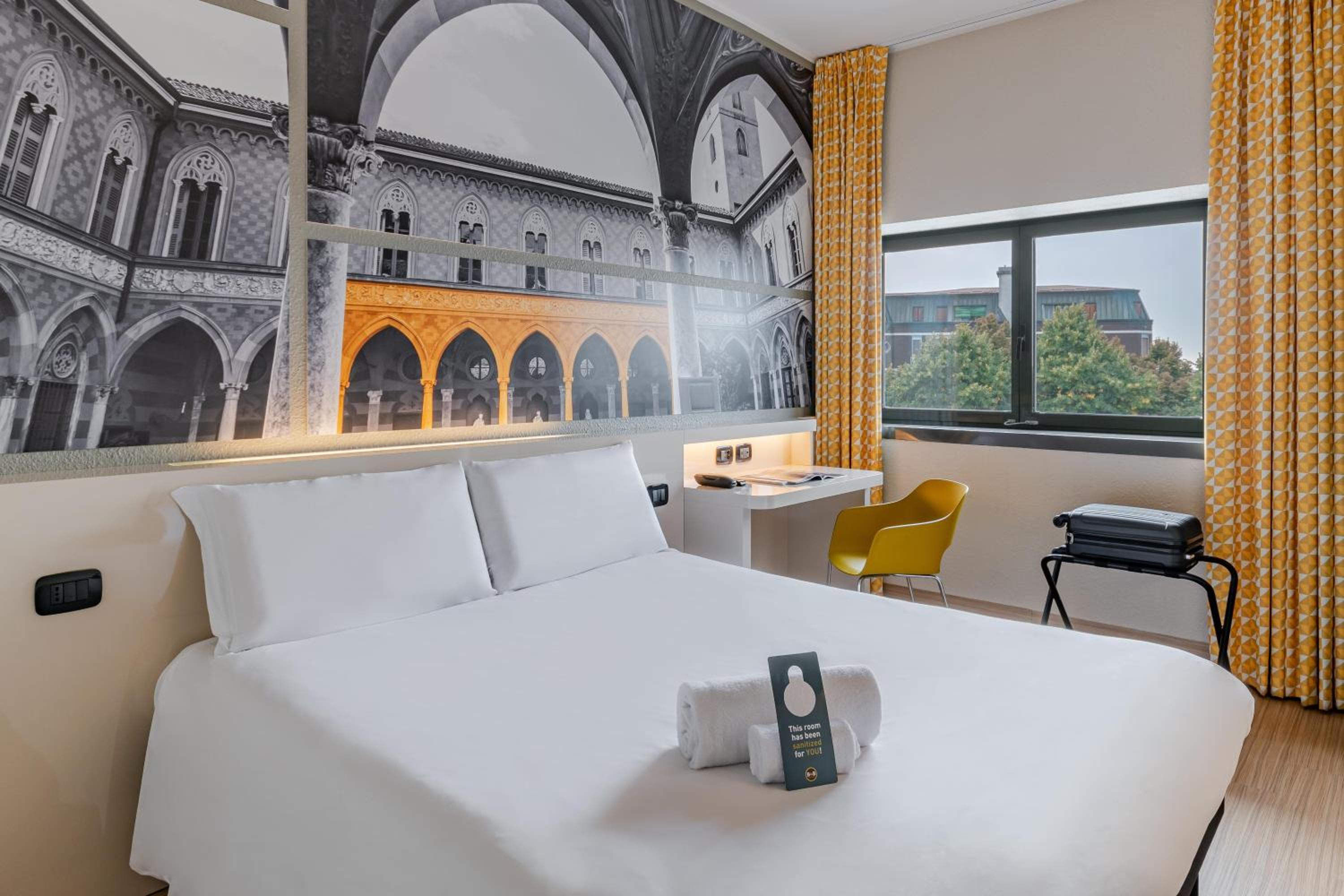 Standard Room with 1 Double Bed