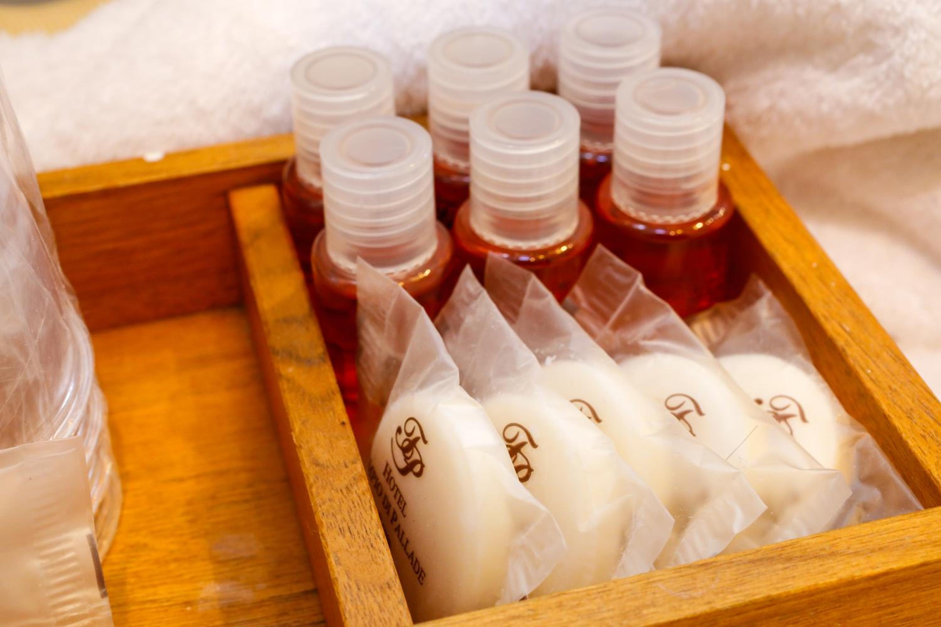 Family Room (2 Adults + 2 Children)