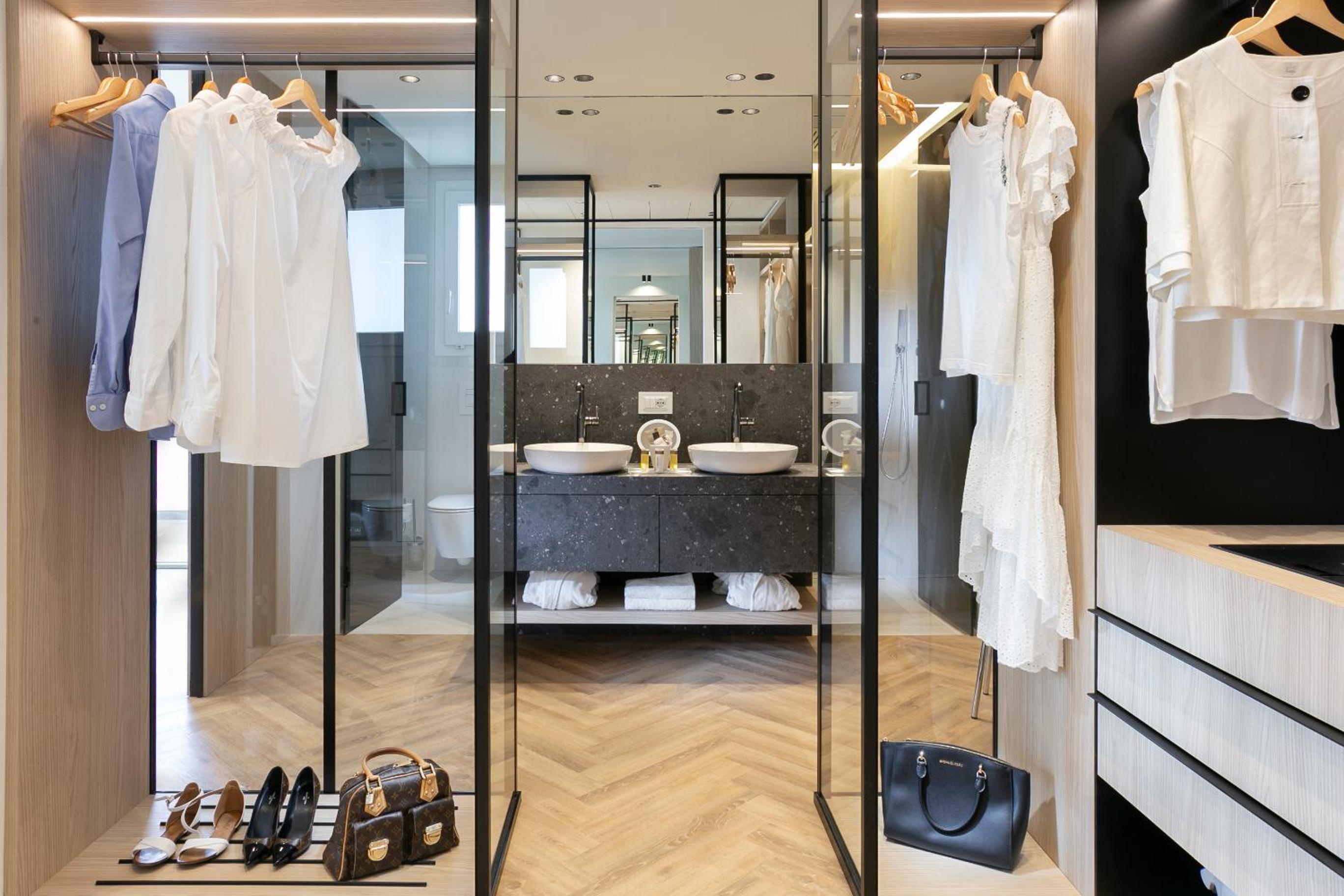 Queen Suite with Sea View