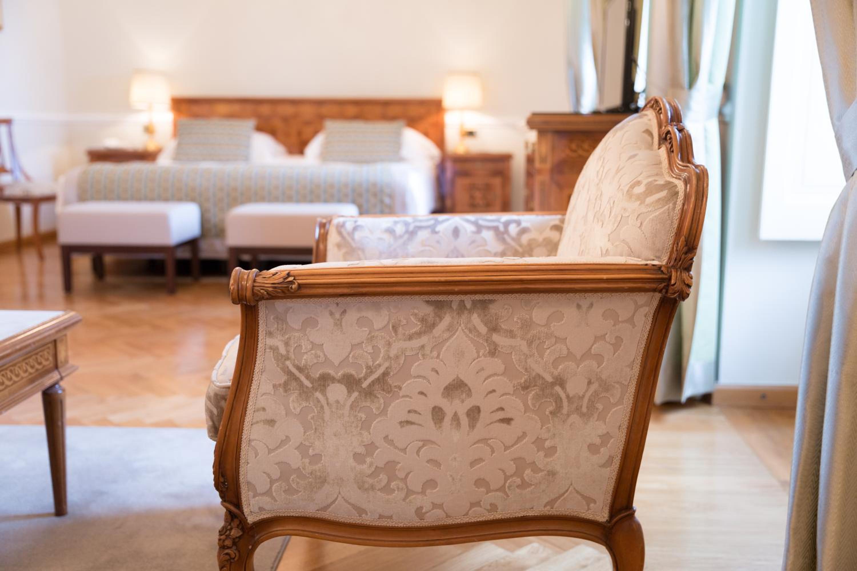 Junior Suite with Sea View and Balcony