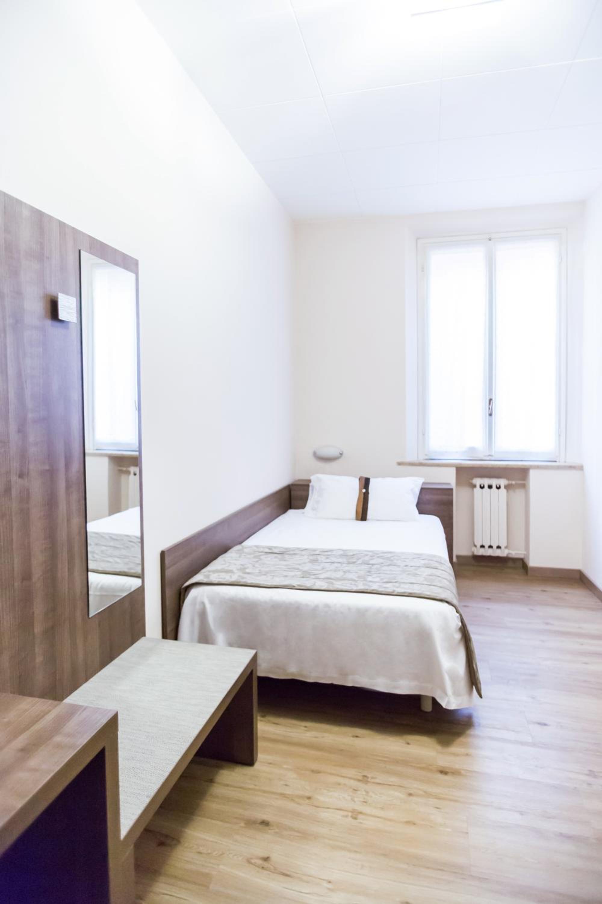 Single Room - Non-Smoking