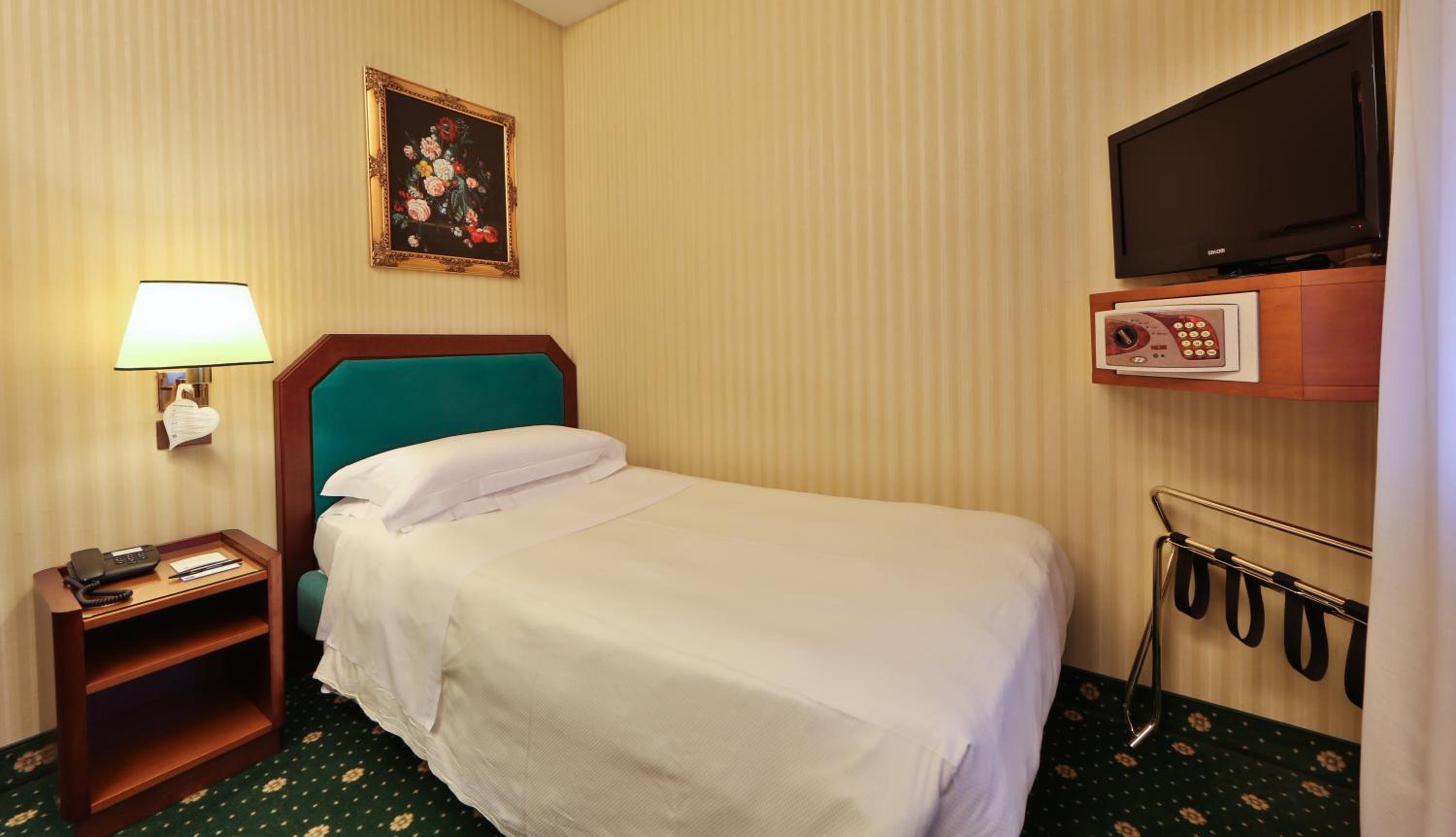 Standard Single Room
