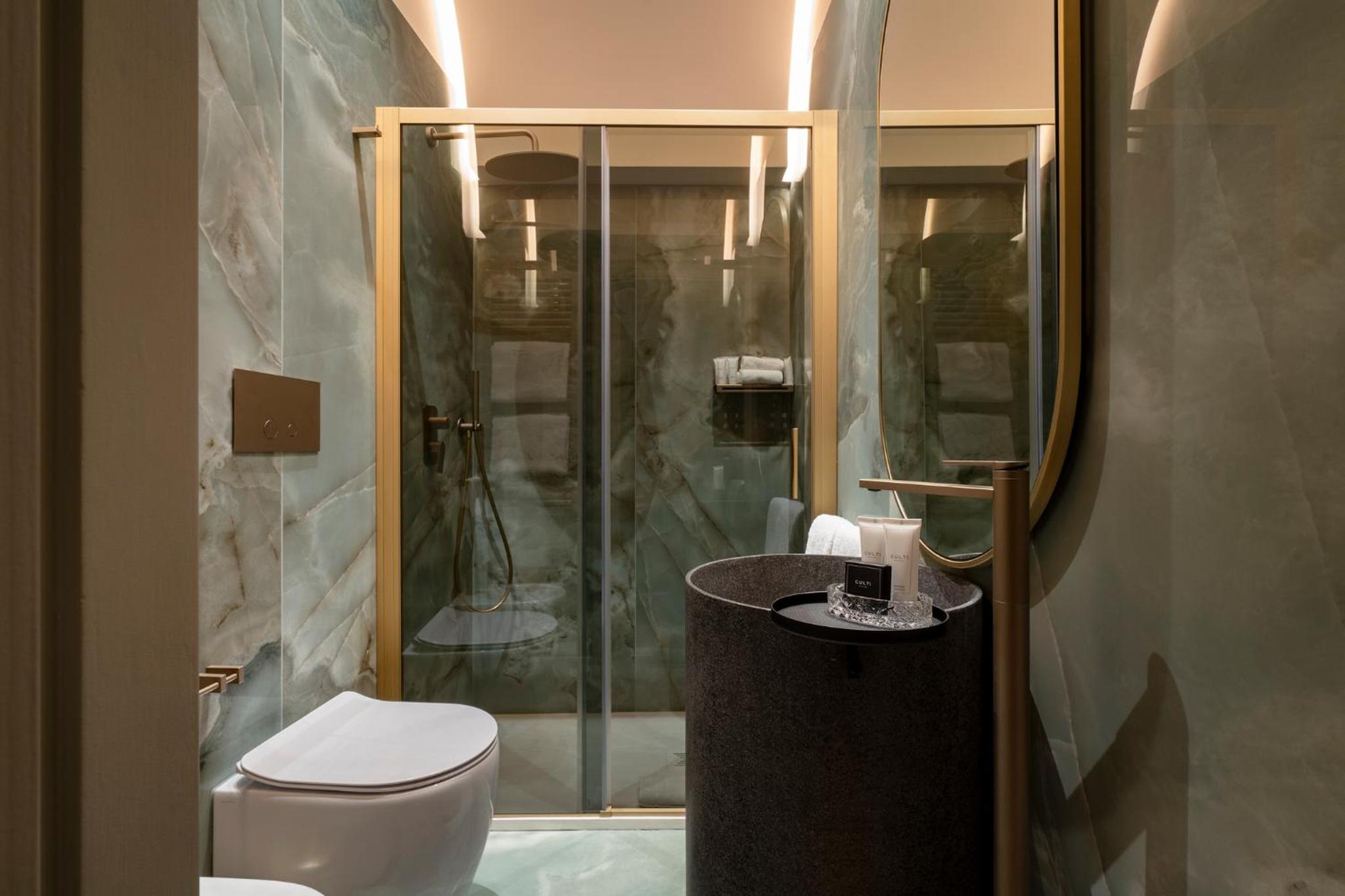 Pantheon View Suite Apartment  Separate Building 