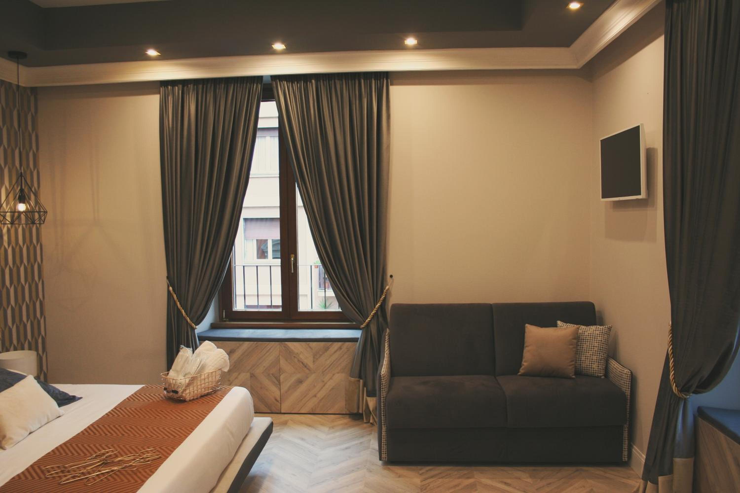 Deluxe Quadruple Room