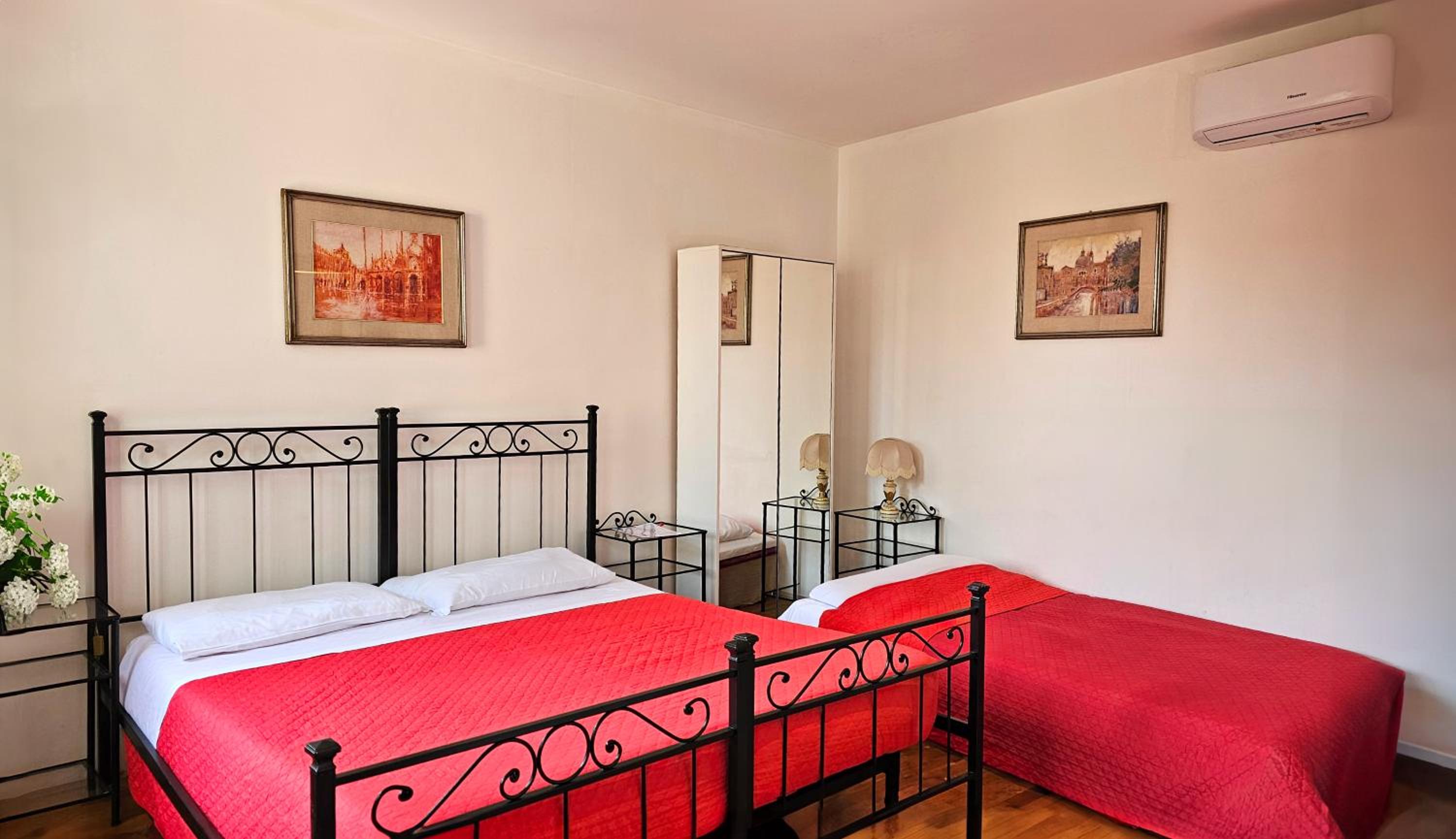 Studio Apartment with Canal View
