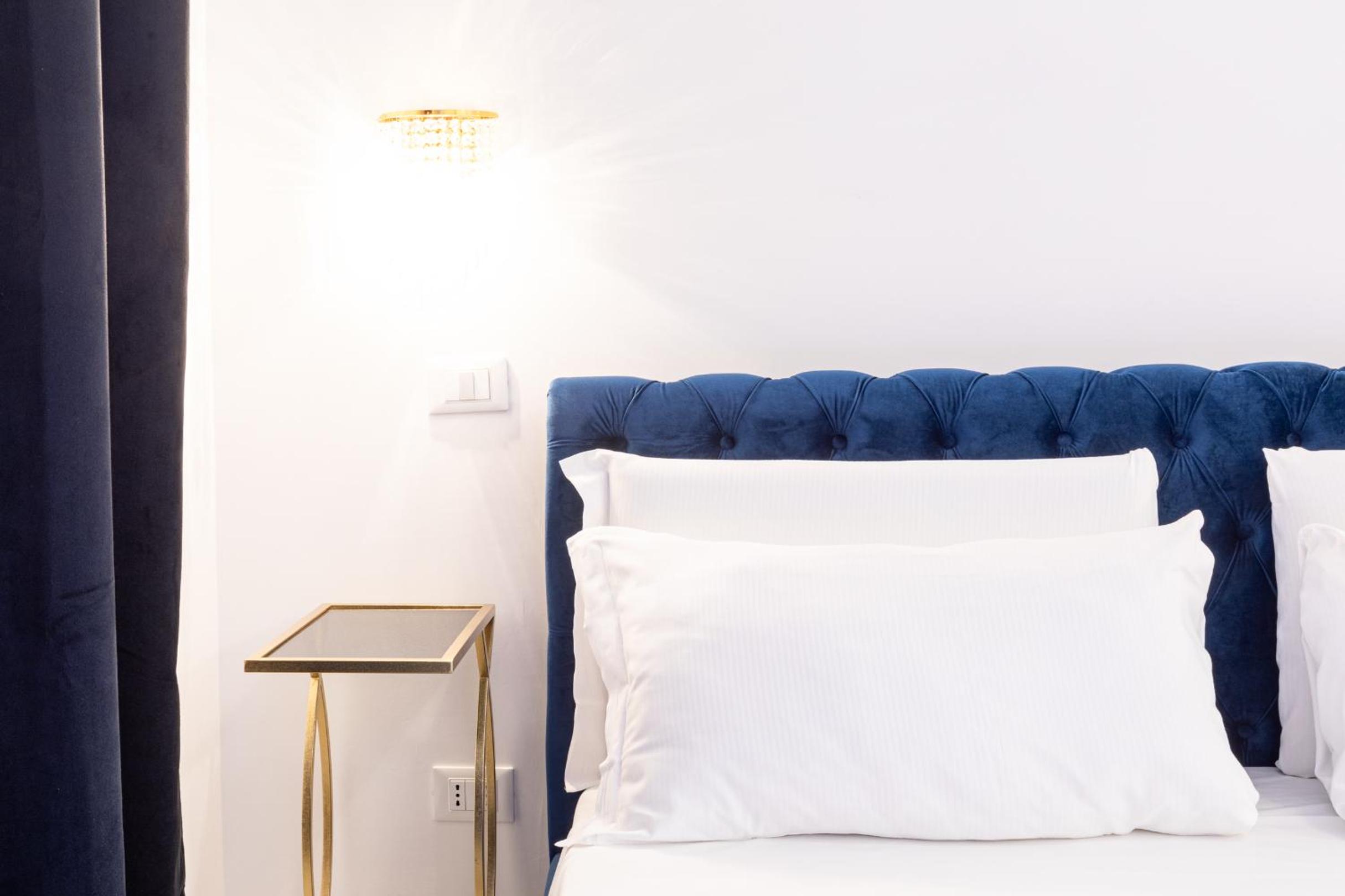 Deluxe Suite with Jacuzzi