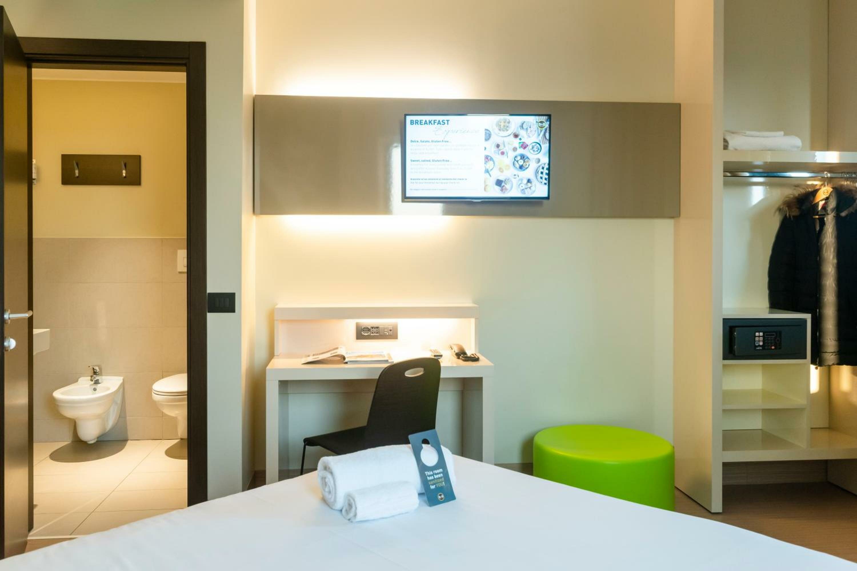 Double Room