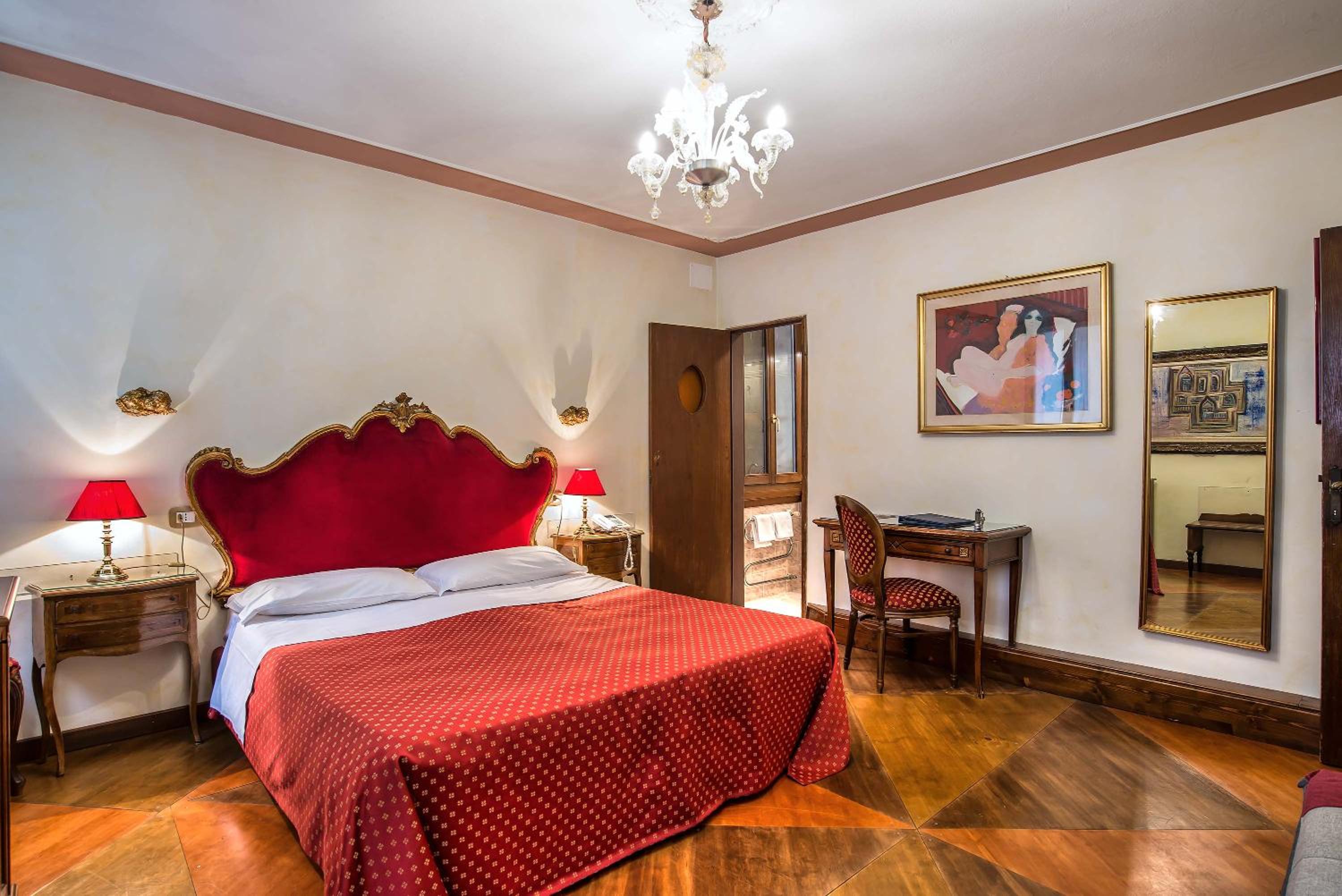Comfort Double or Twin Room