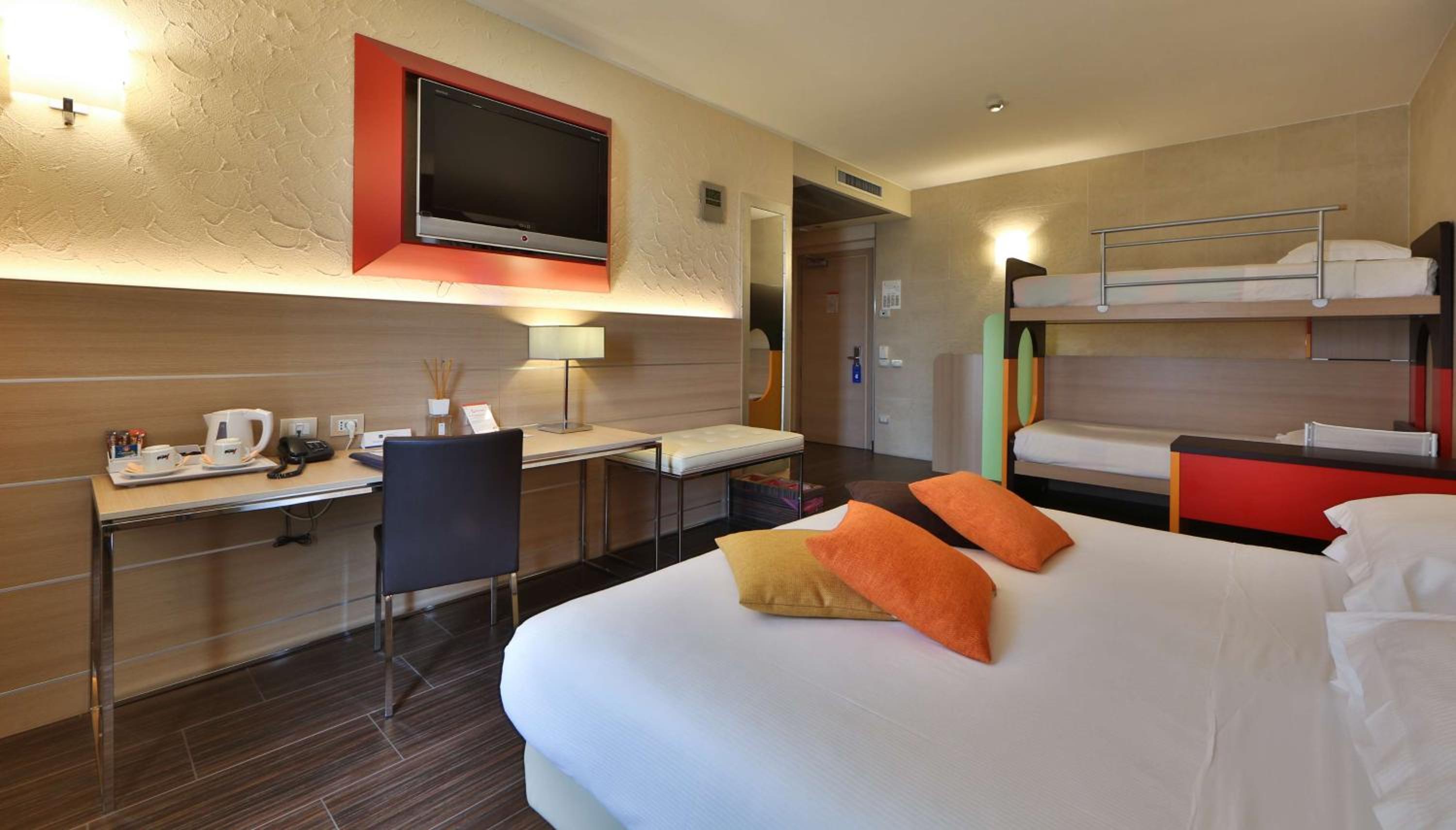 Deluxe Triple Room