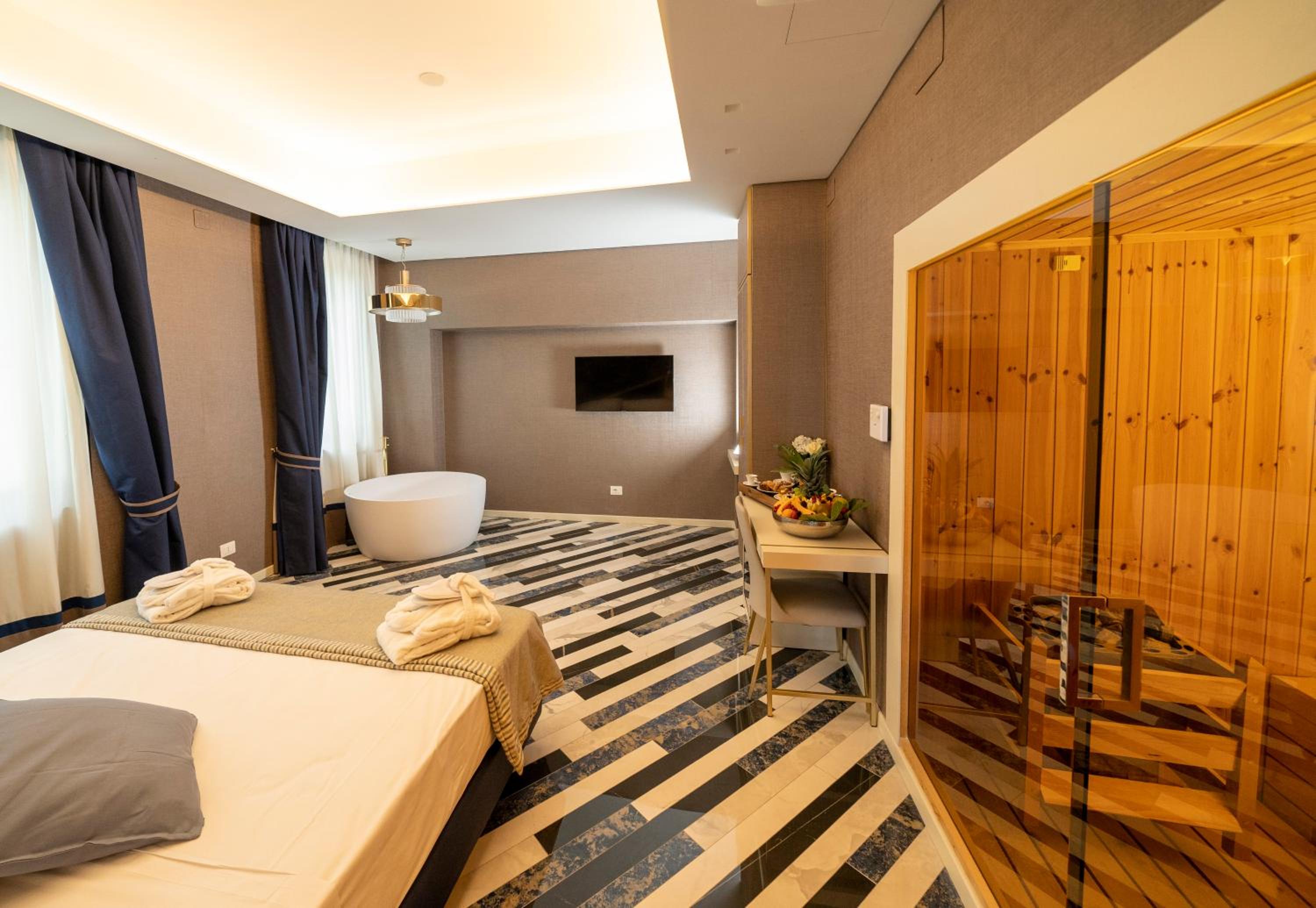 Junior Suite with Sauna