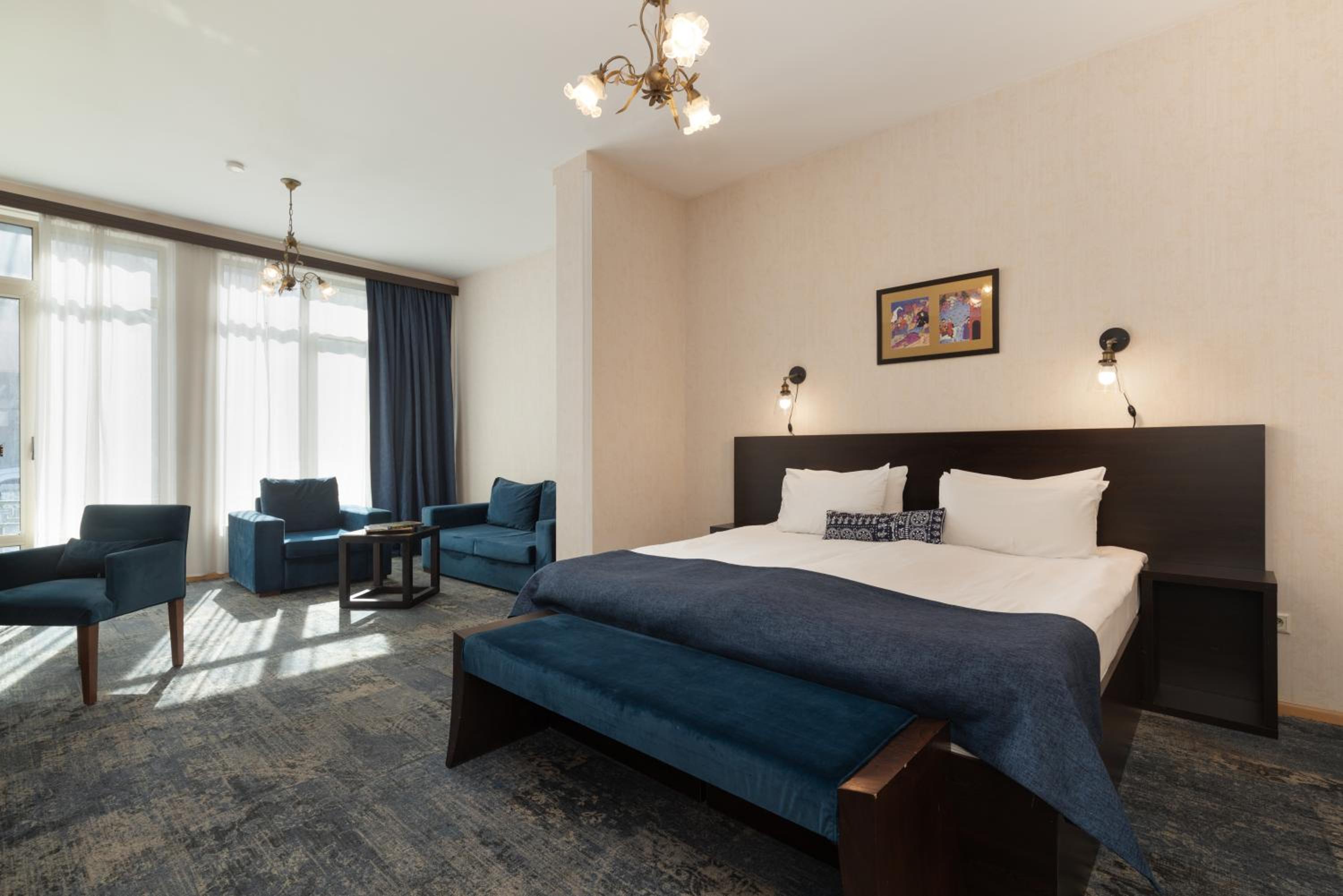 Large Double or Twin Room