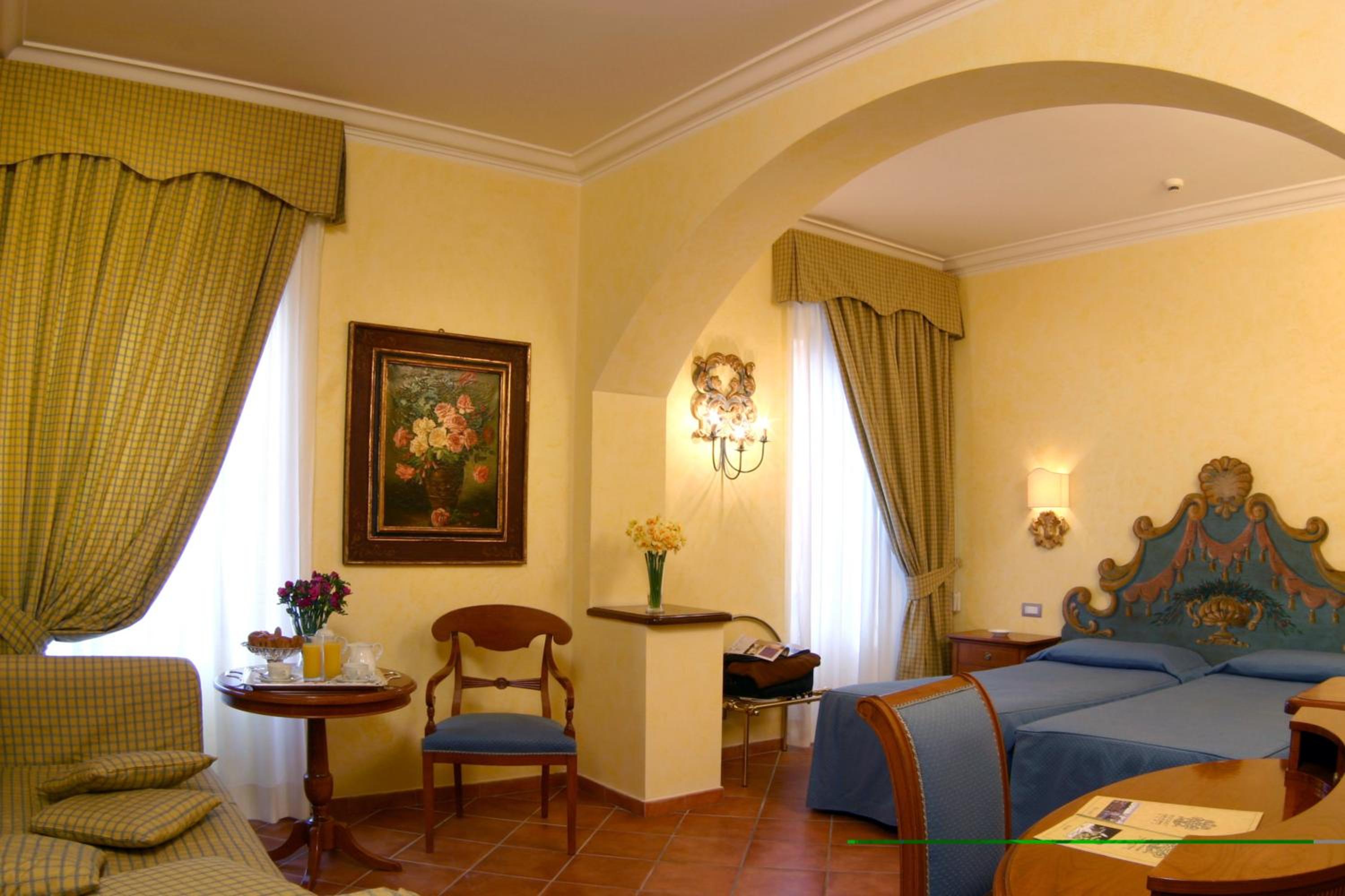Superior Double or Twin Room - Via dei Greci 23