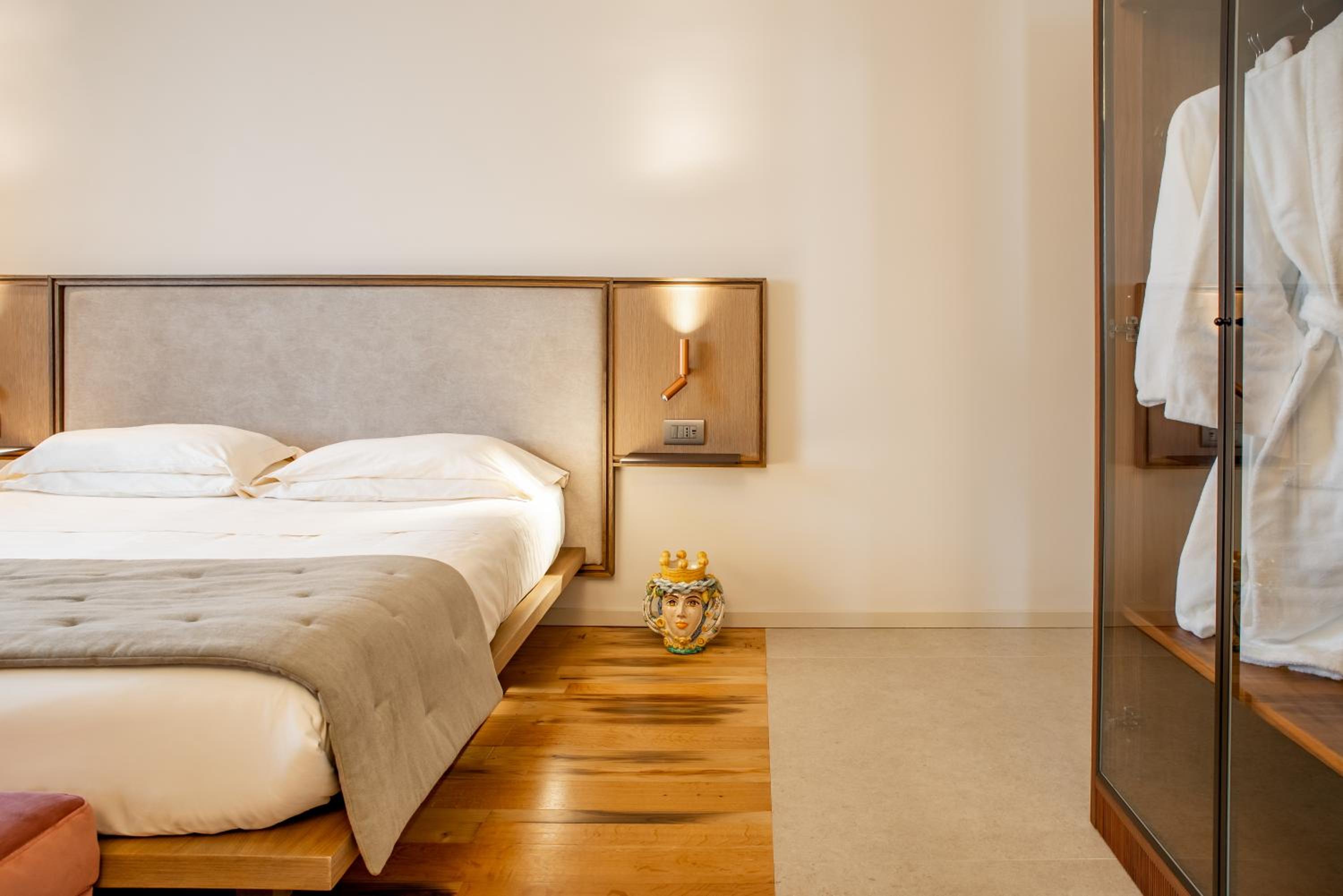 Deluxe Suite with Jacuzzi