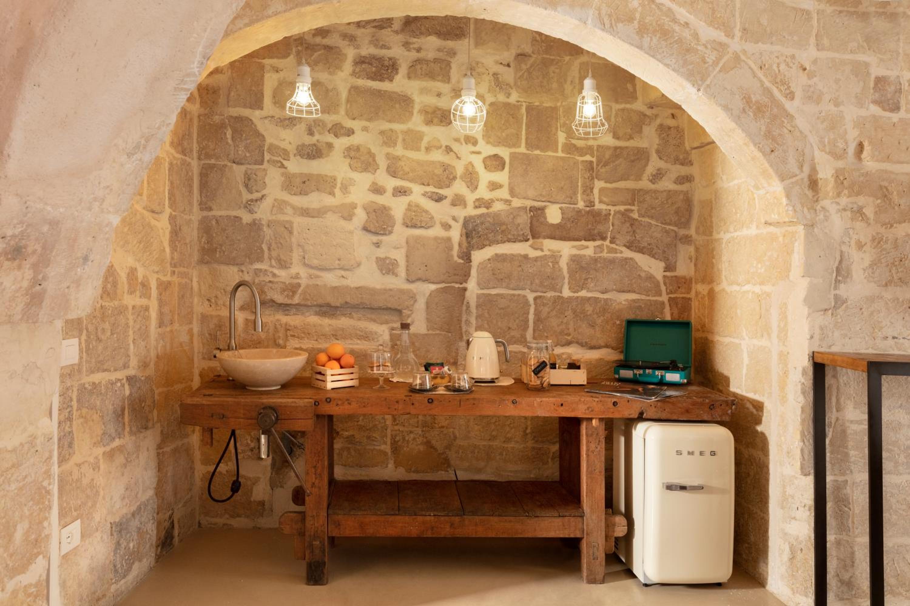 Queen Suite with Spa Bath