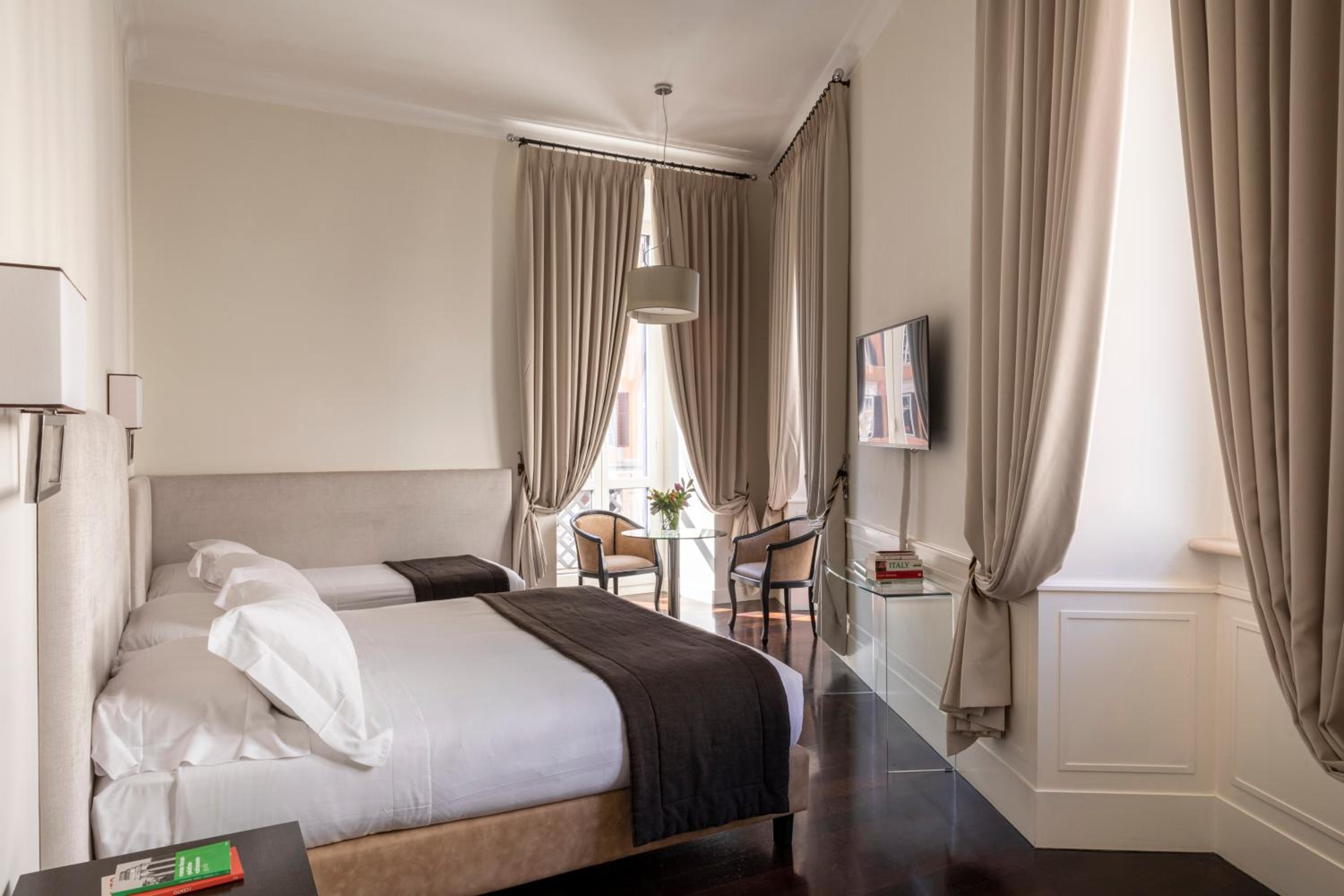 Deluxe Triple Room with Balcony - Annex