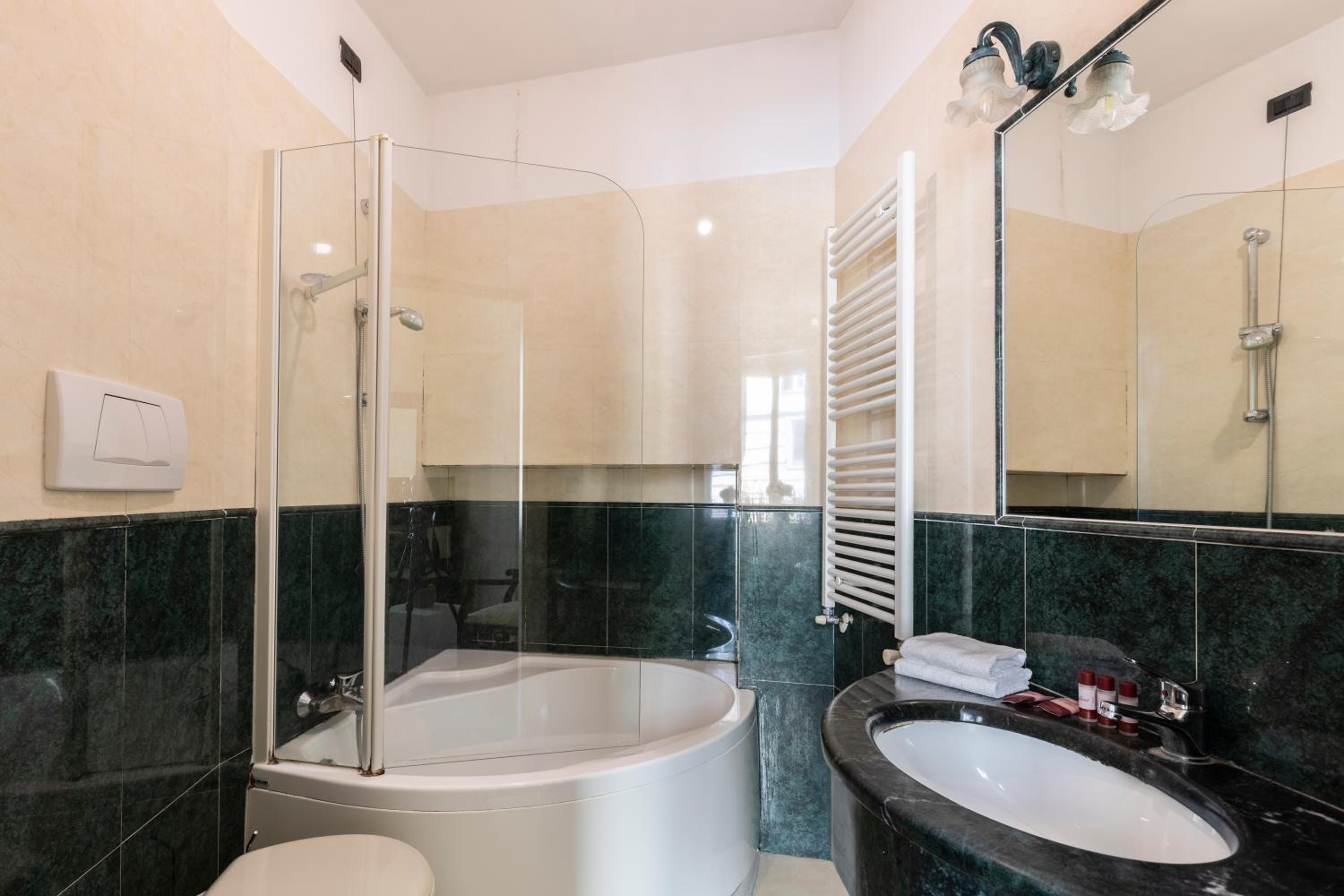 Classic Quadruple Room