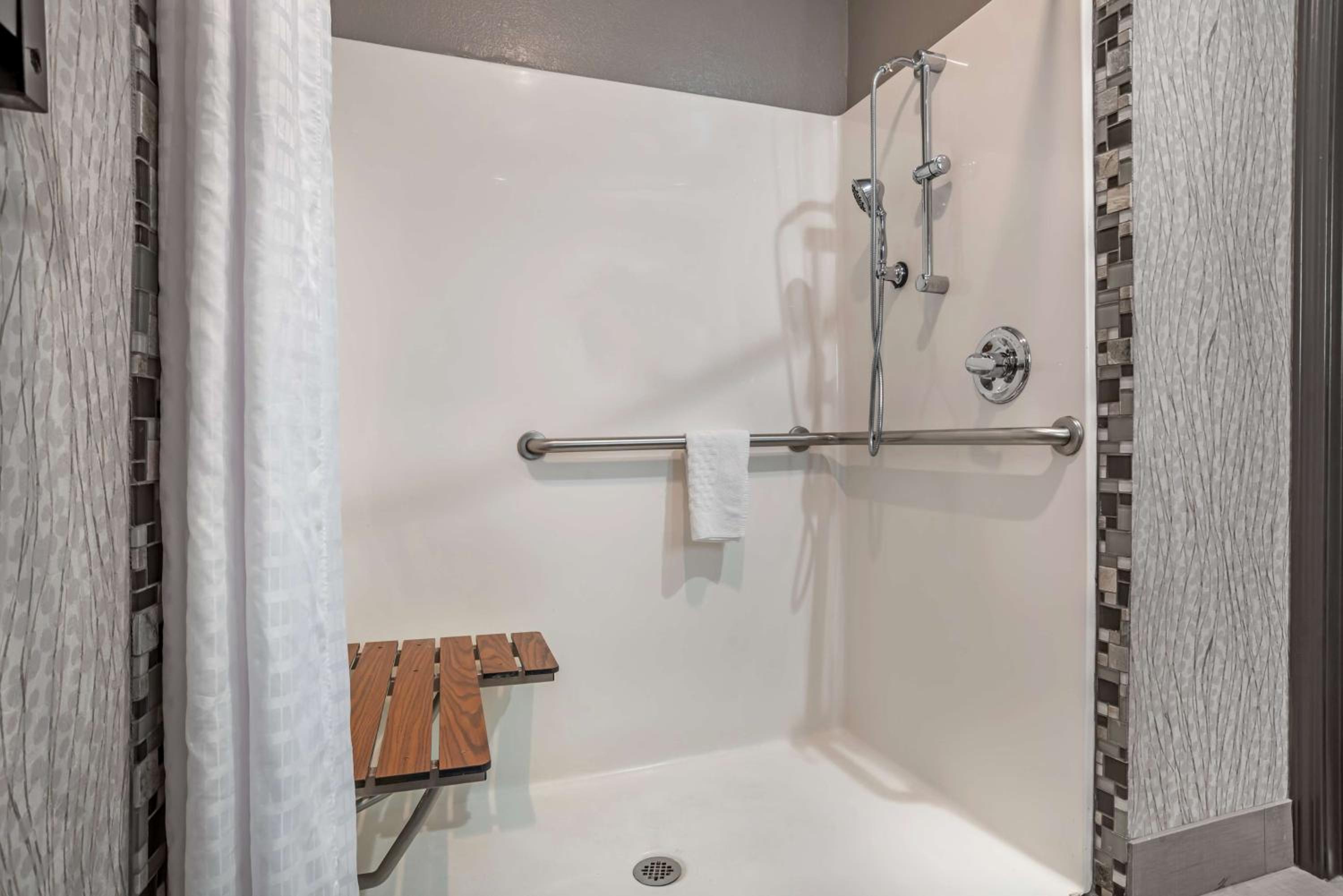 Queen Room with Two Queen Beds - Disability Access/Non-Smoking