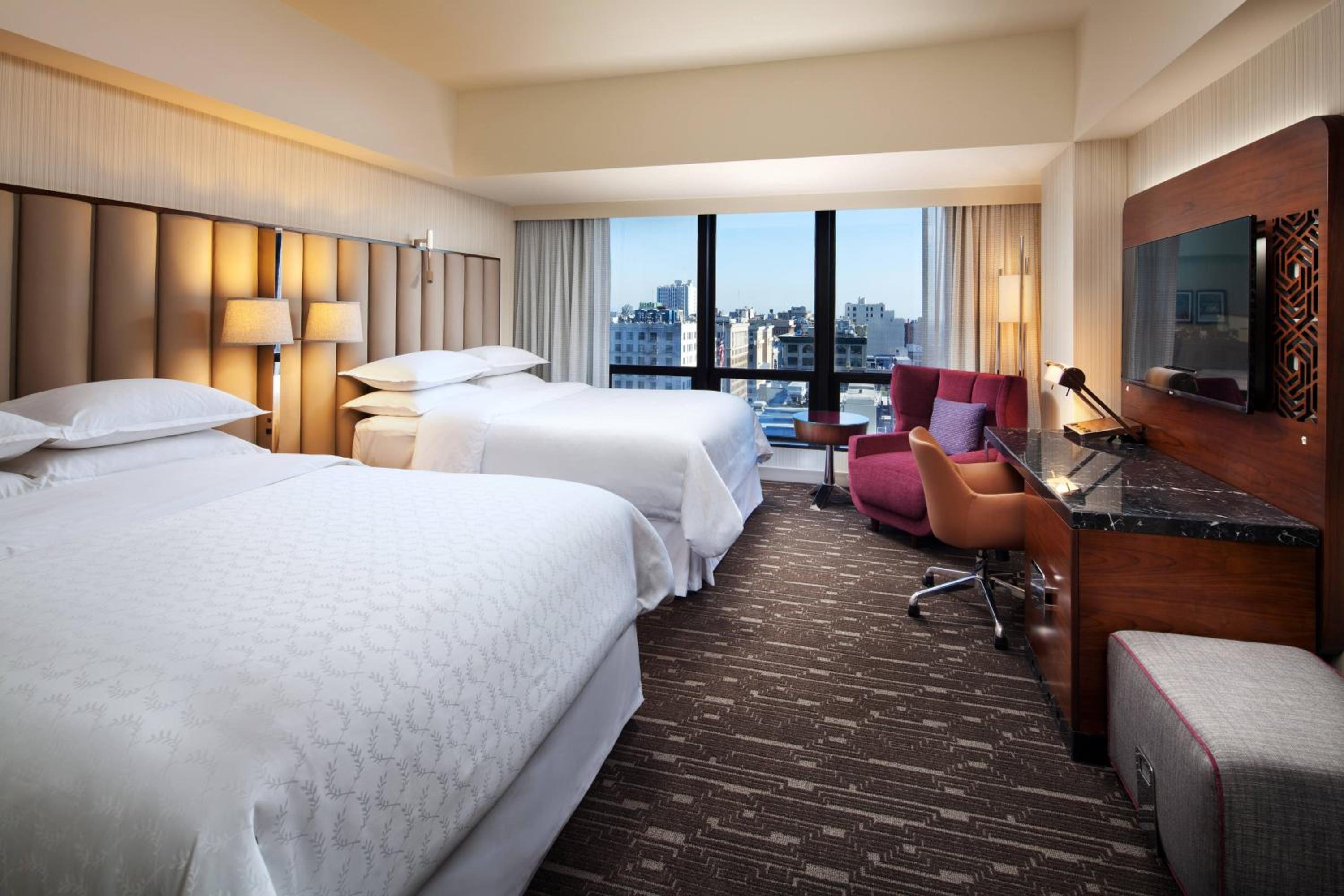 Concierge Level, Guest room, 2 Queen