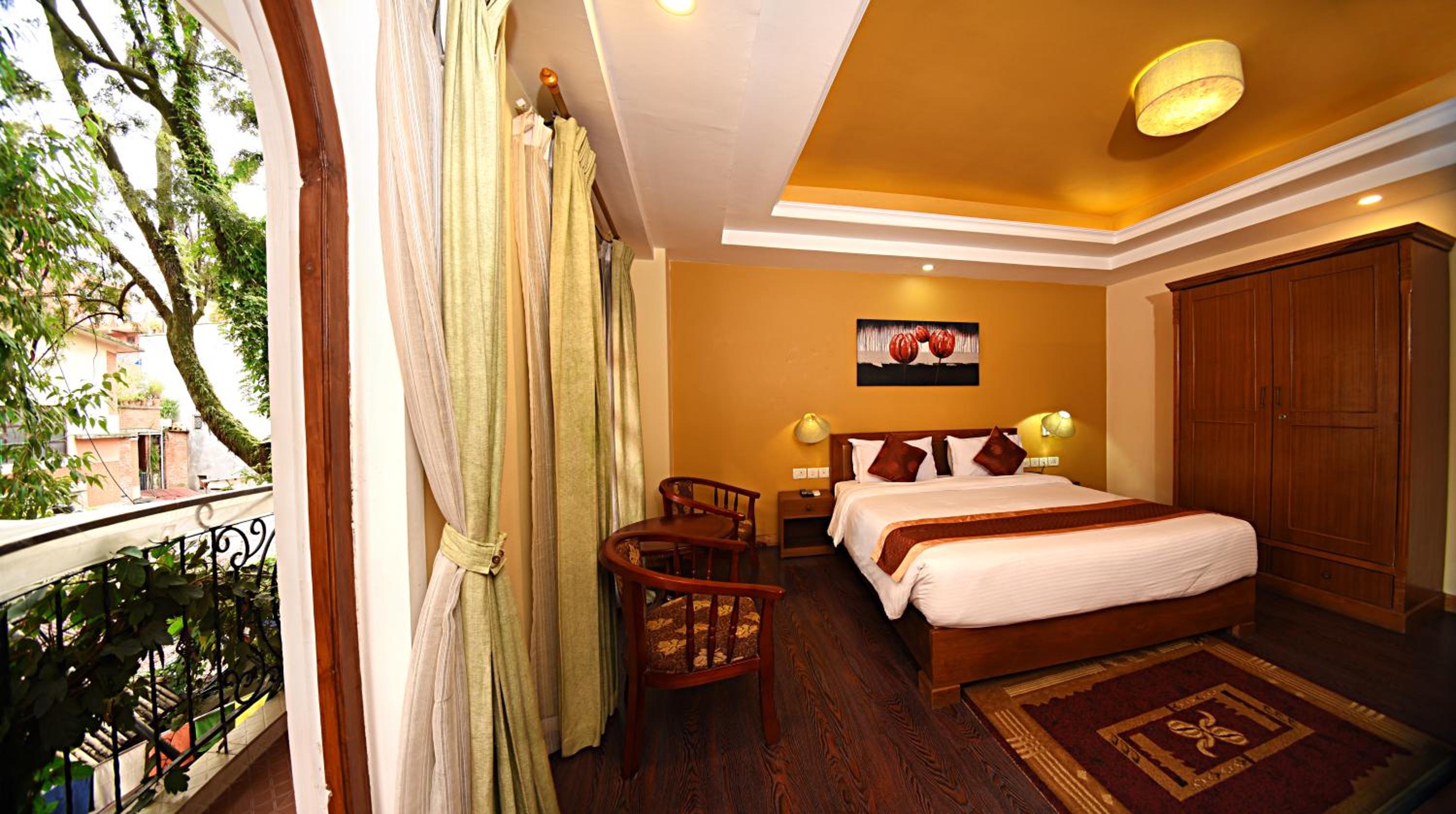 Deluxe Double or Twin Room with Balcony - Free Airport Pickup