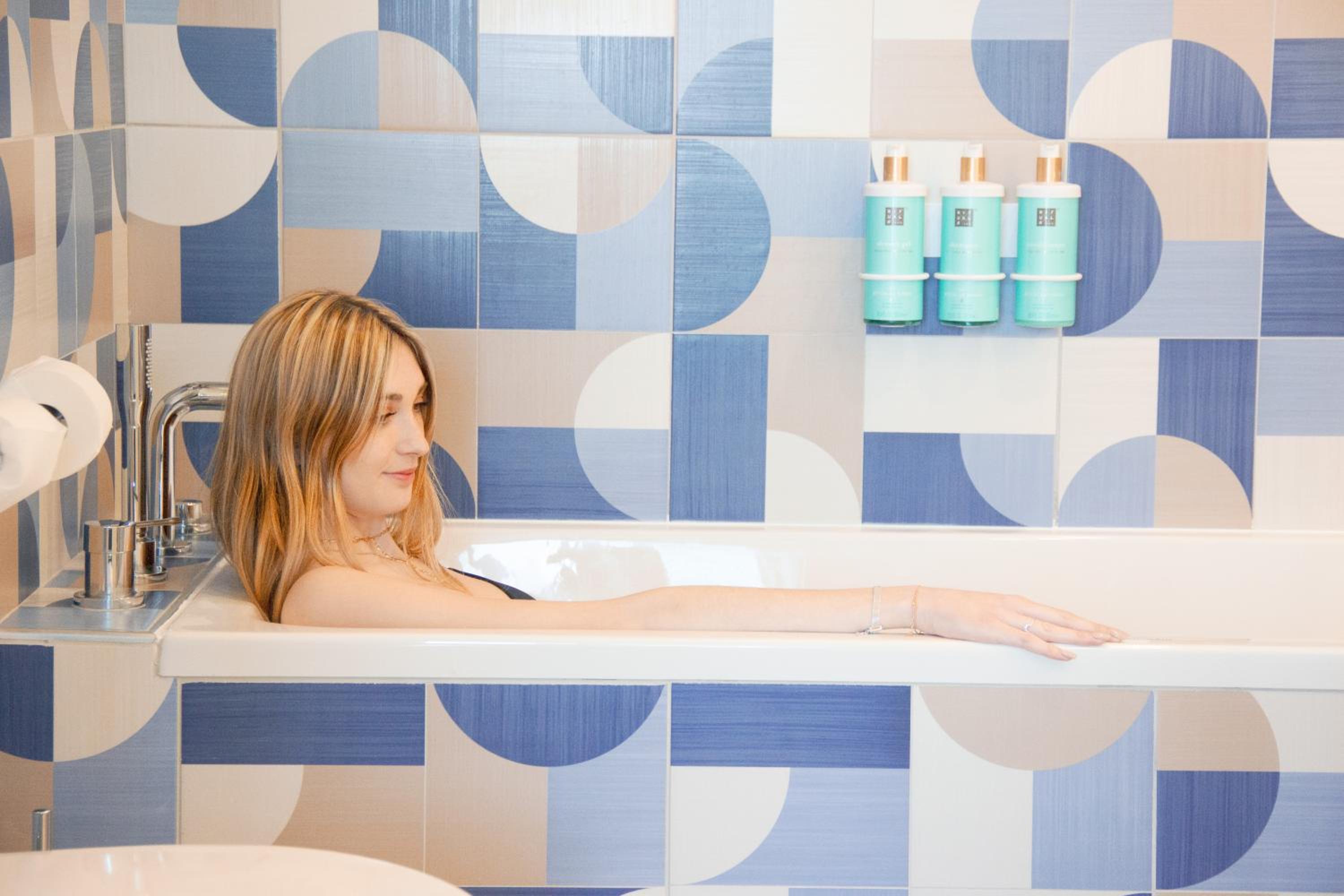 Riviera Junior Suite with Terrace and Sea View 