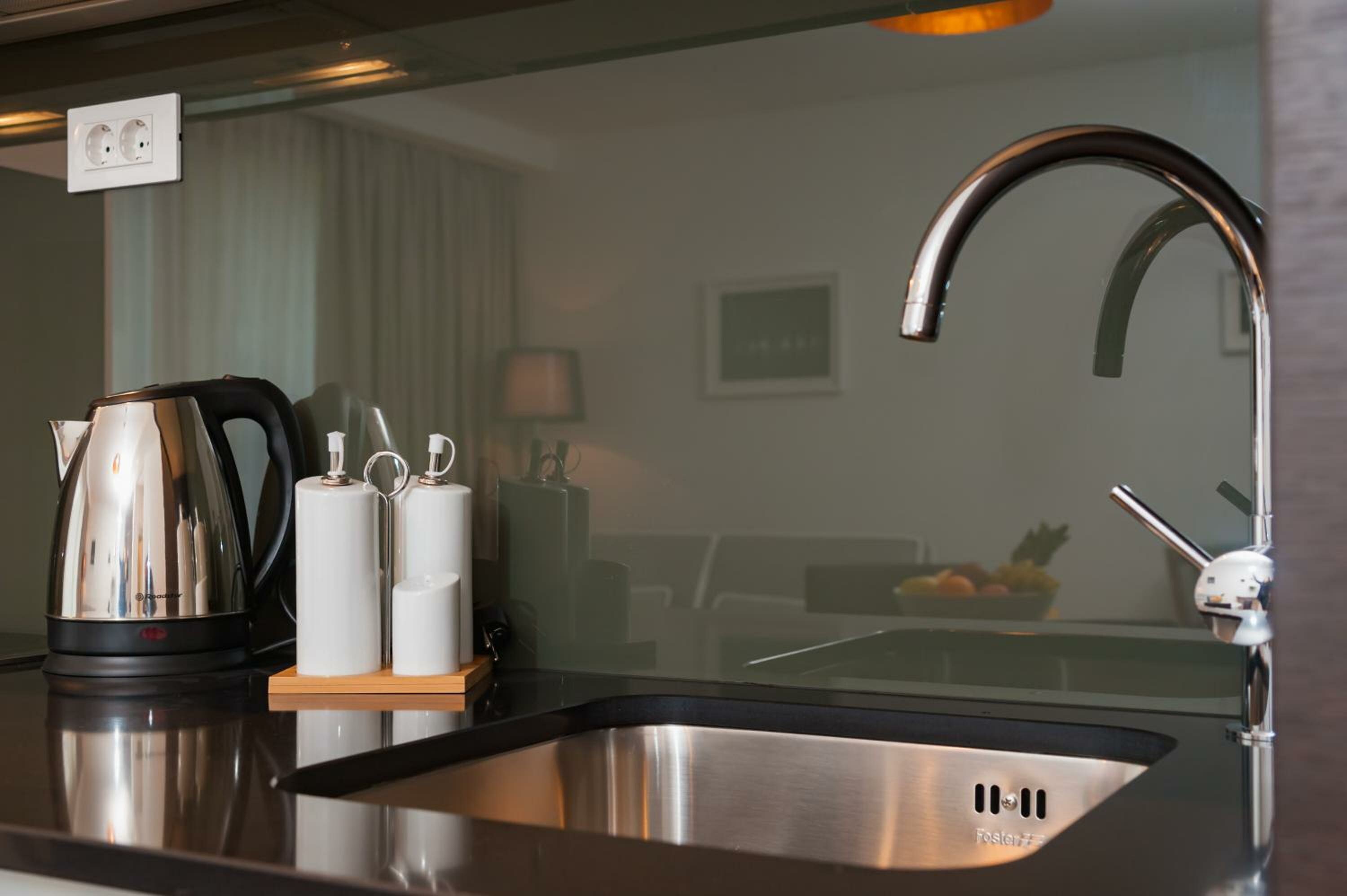 Junior One-Bedroom Suite