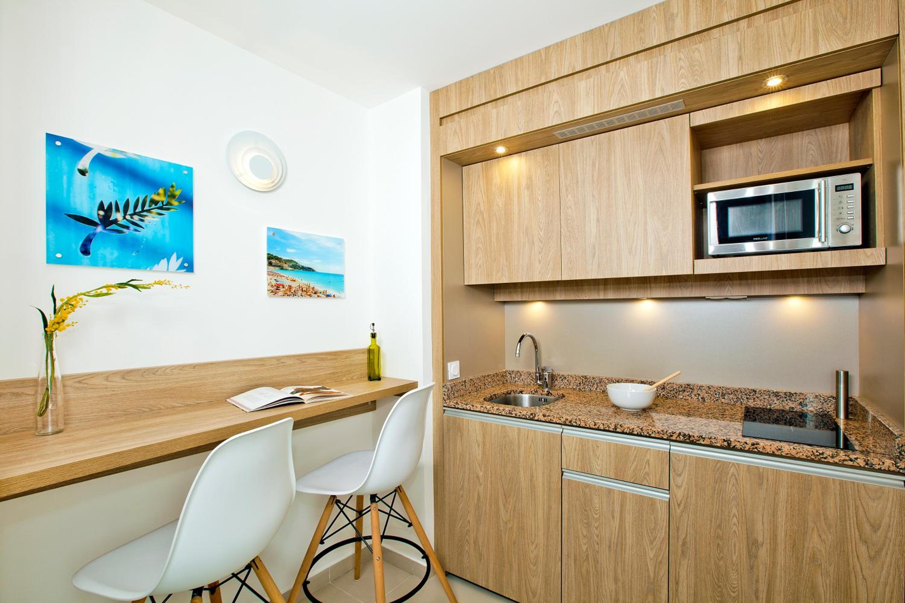 Standard Apartment with Balcony (4 Adults)
