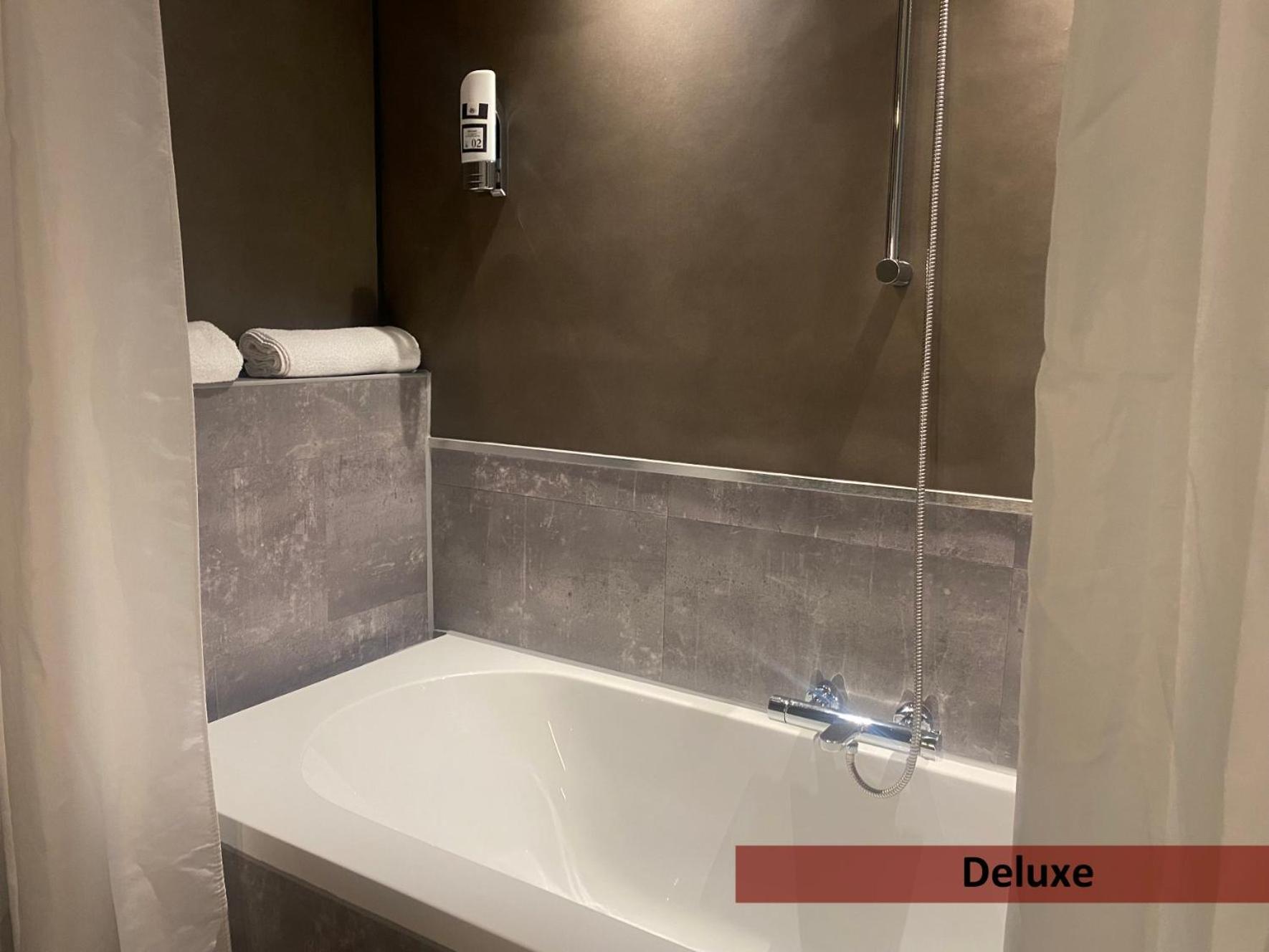 Deluxe Double Room with Bath