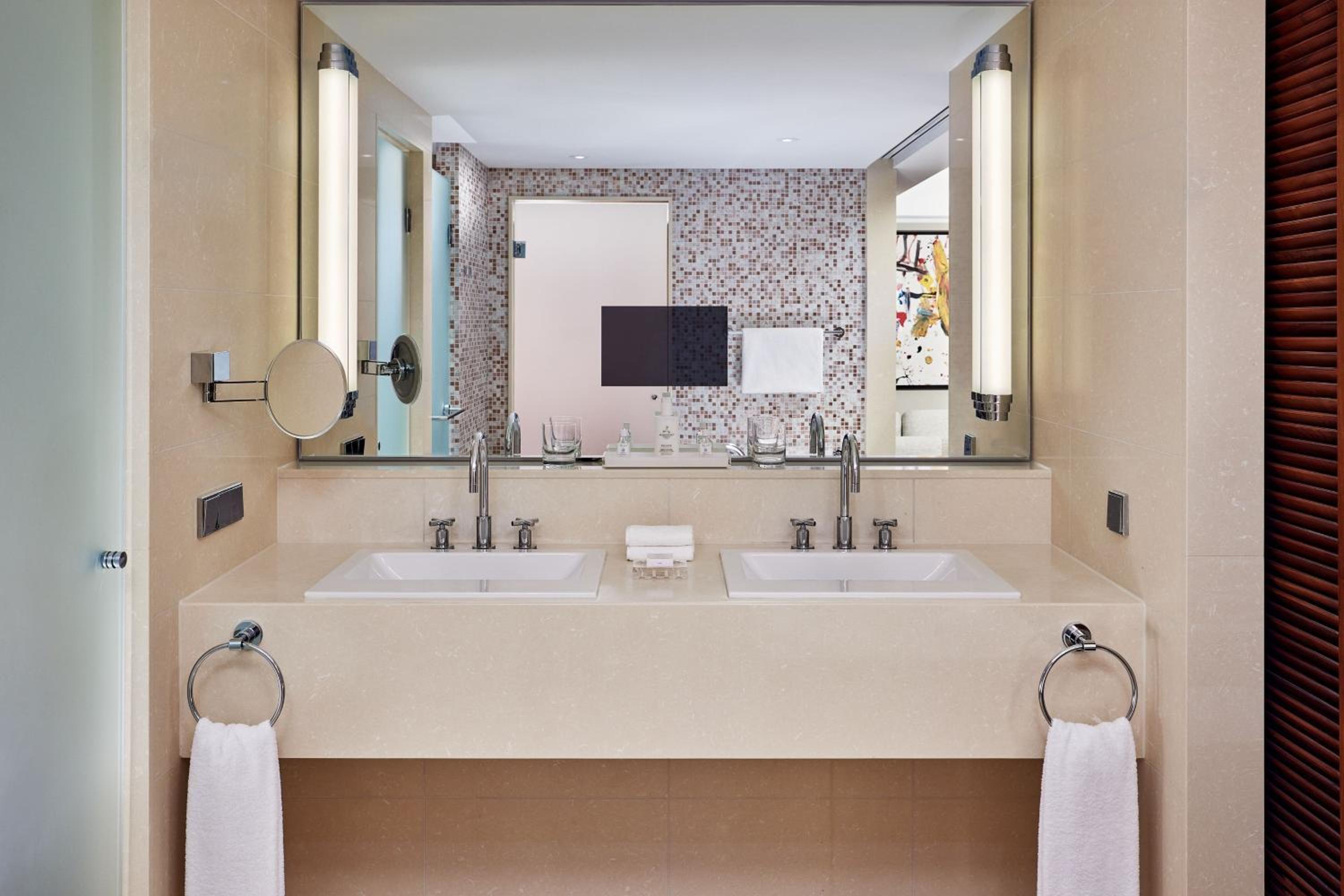 Deluxe Corner King Room with Sofa Bed