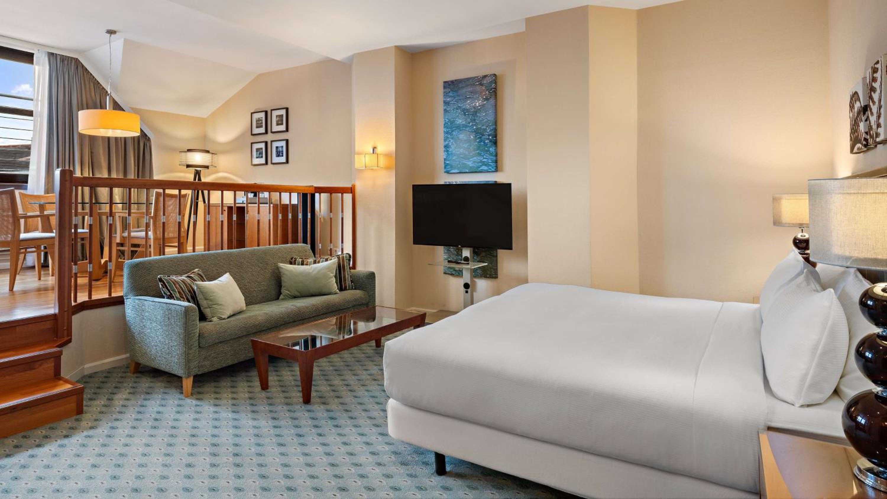 Maisonette – Junior Suite with access to the Executive Lounge