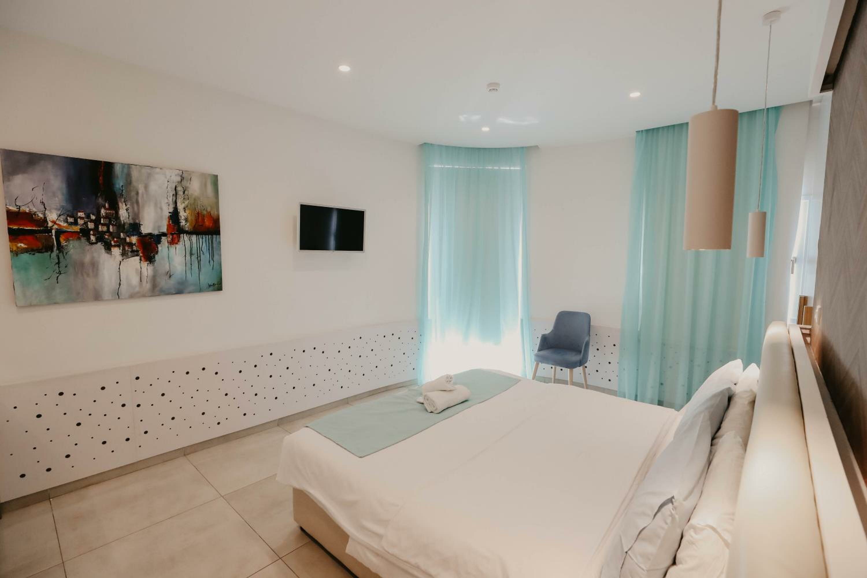 Triple Room with Side Sea View Balcony