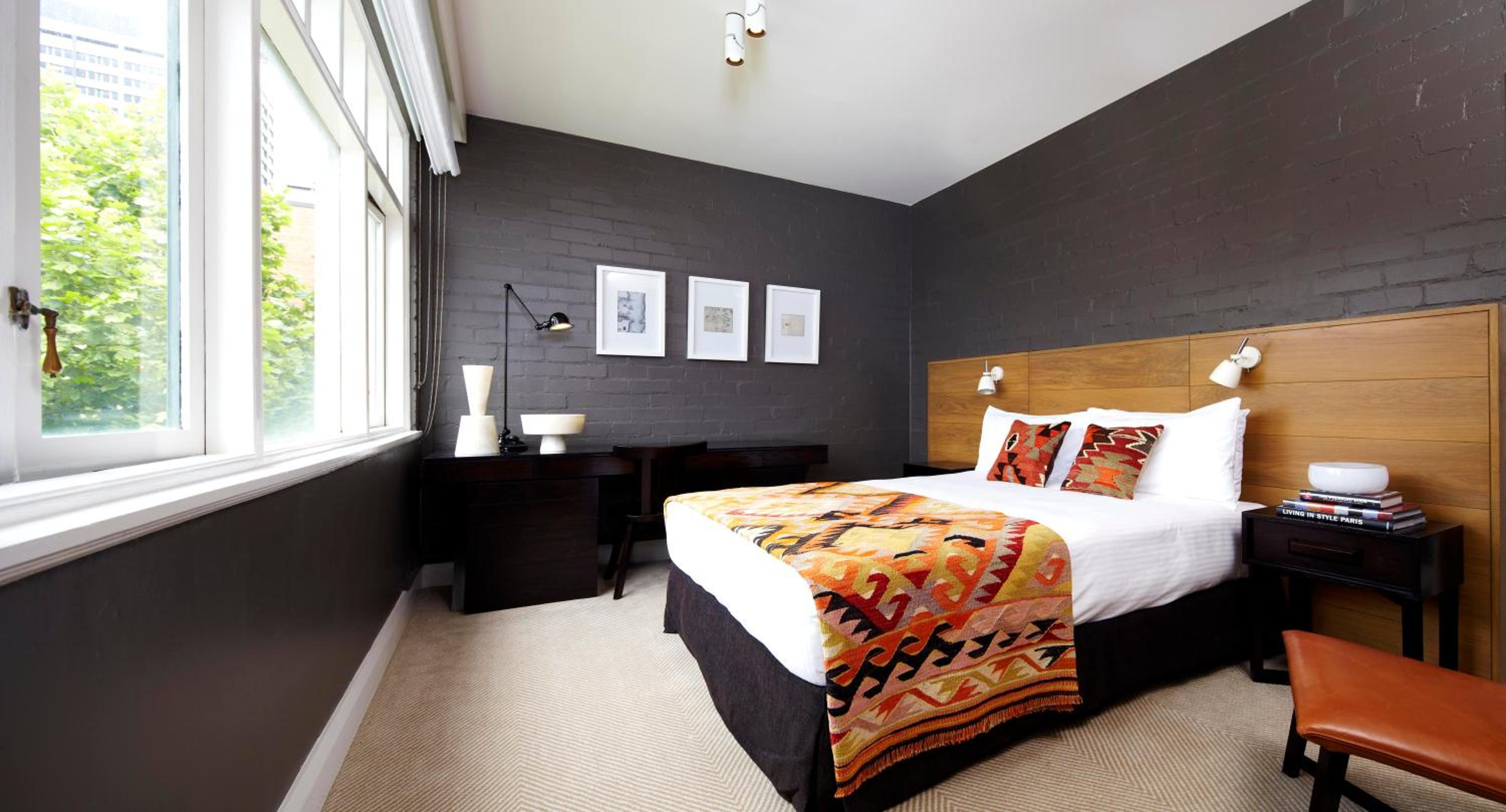 Heritage Queen Room