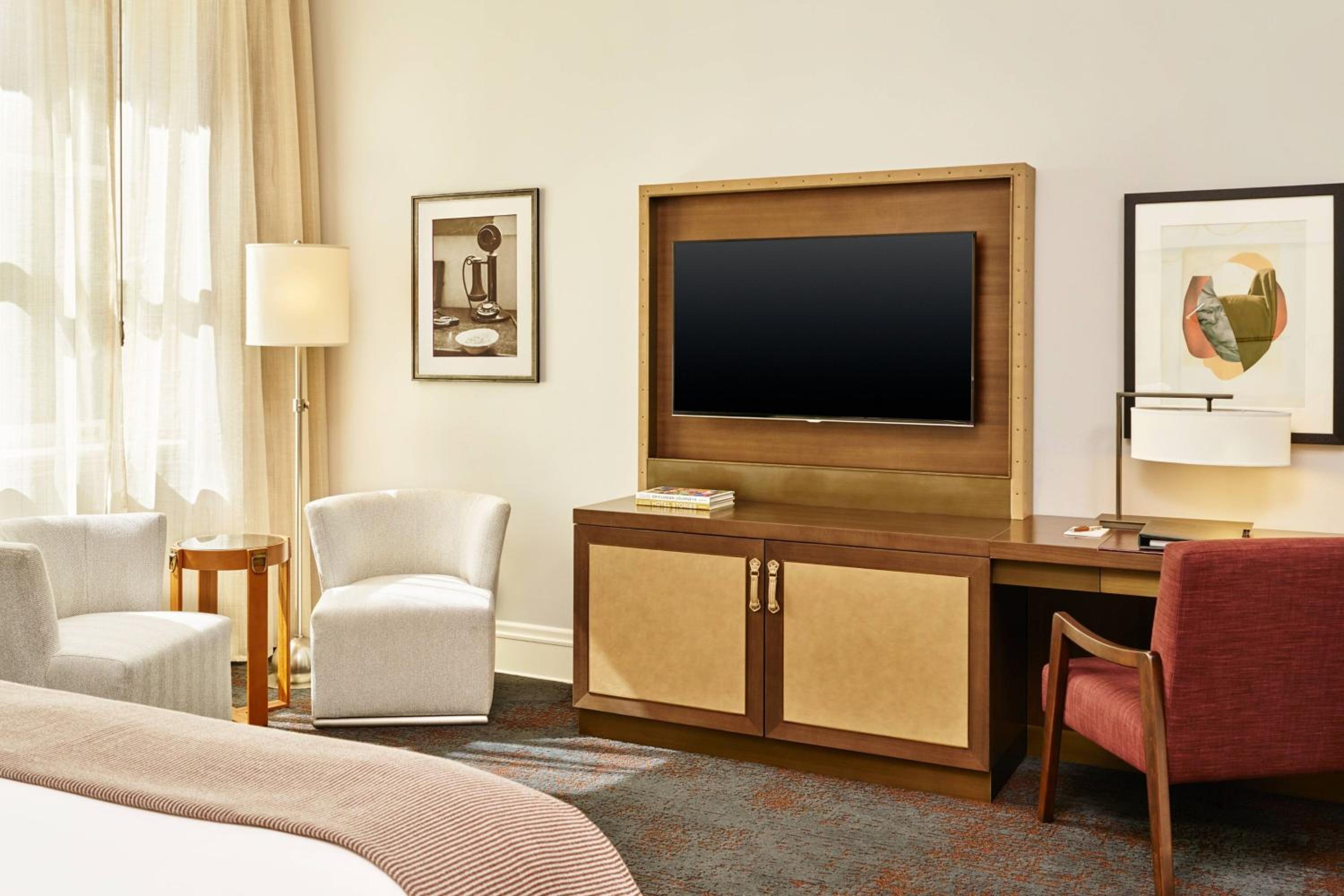 Deluxe King Room - Hearing Accessible