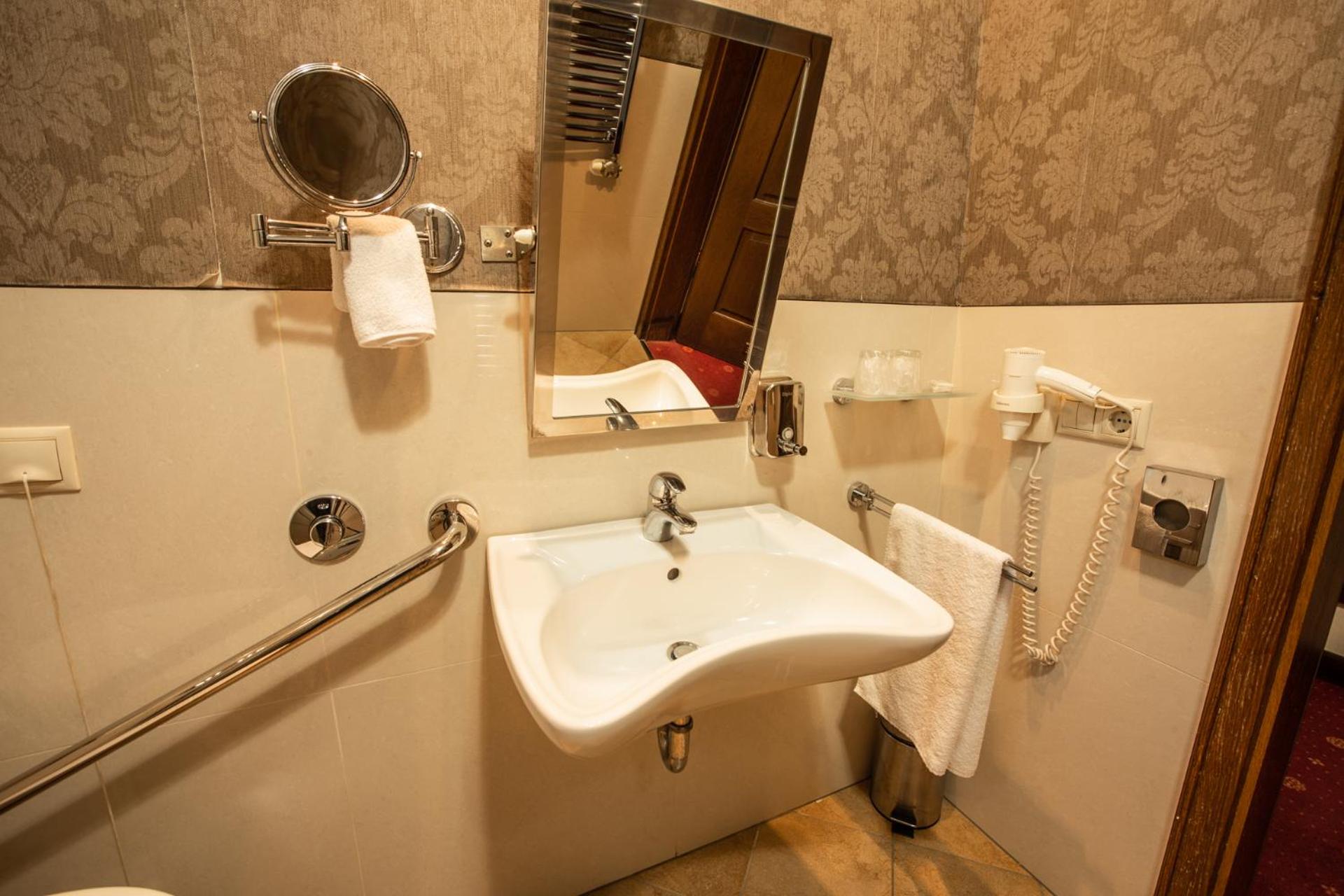 Double Room - Disability Access