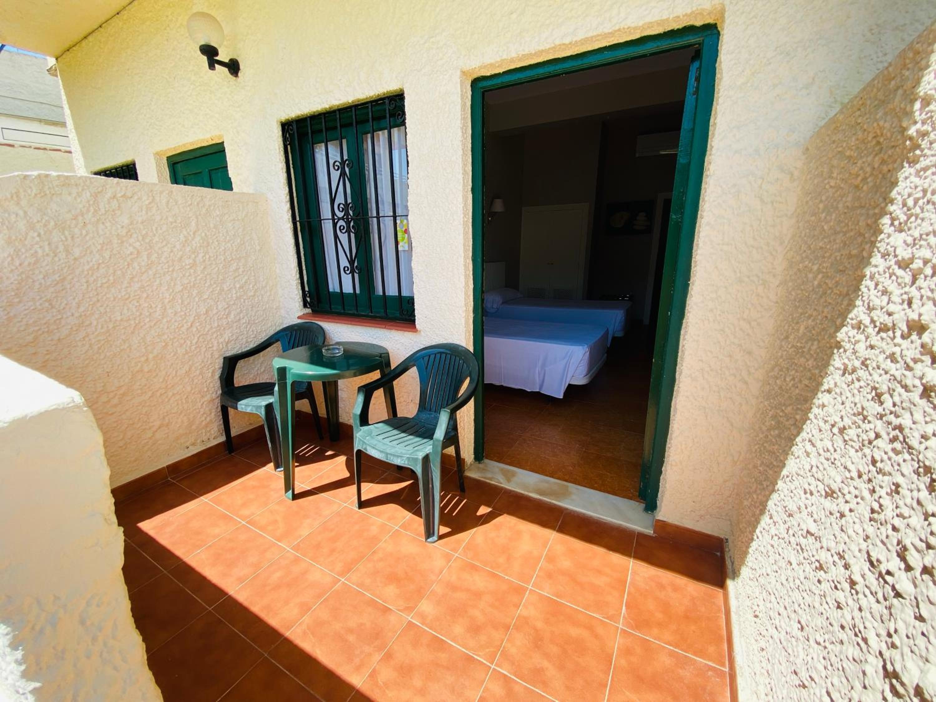 Twin Room- Ground floor with Terrace 