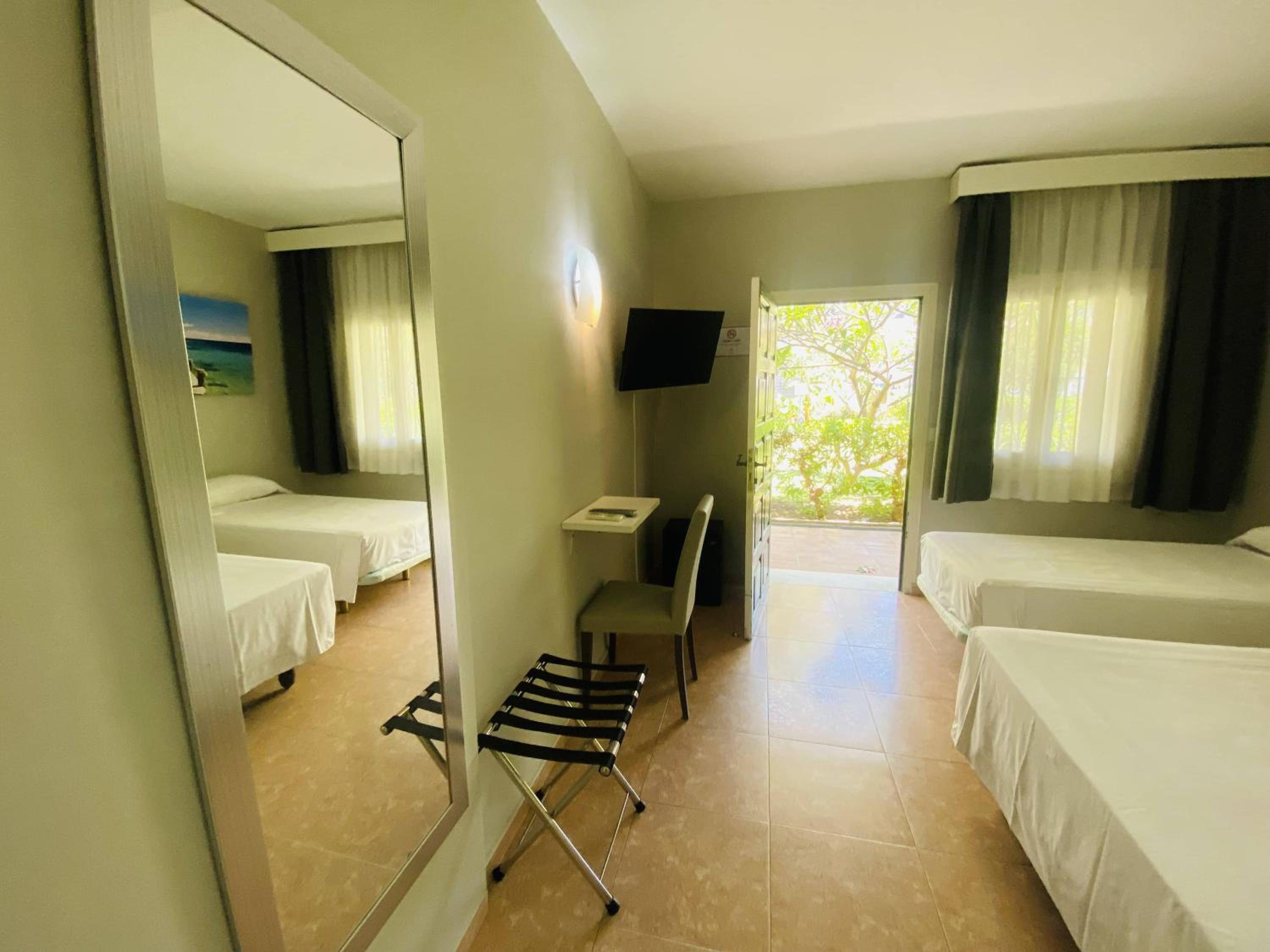 Double Room with Extra Bed - Ground Floor