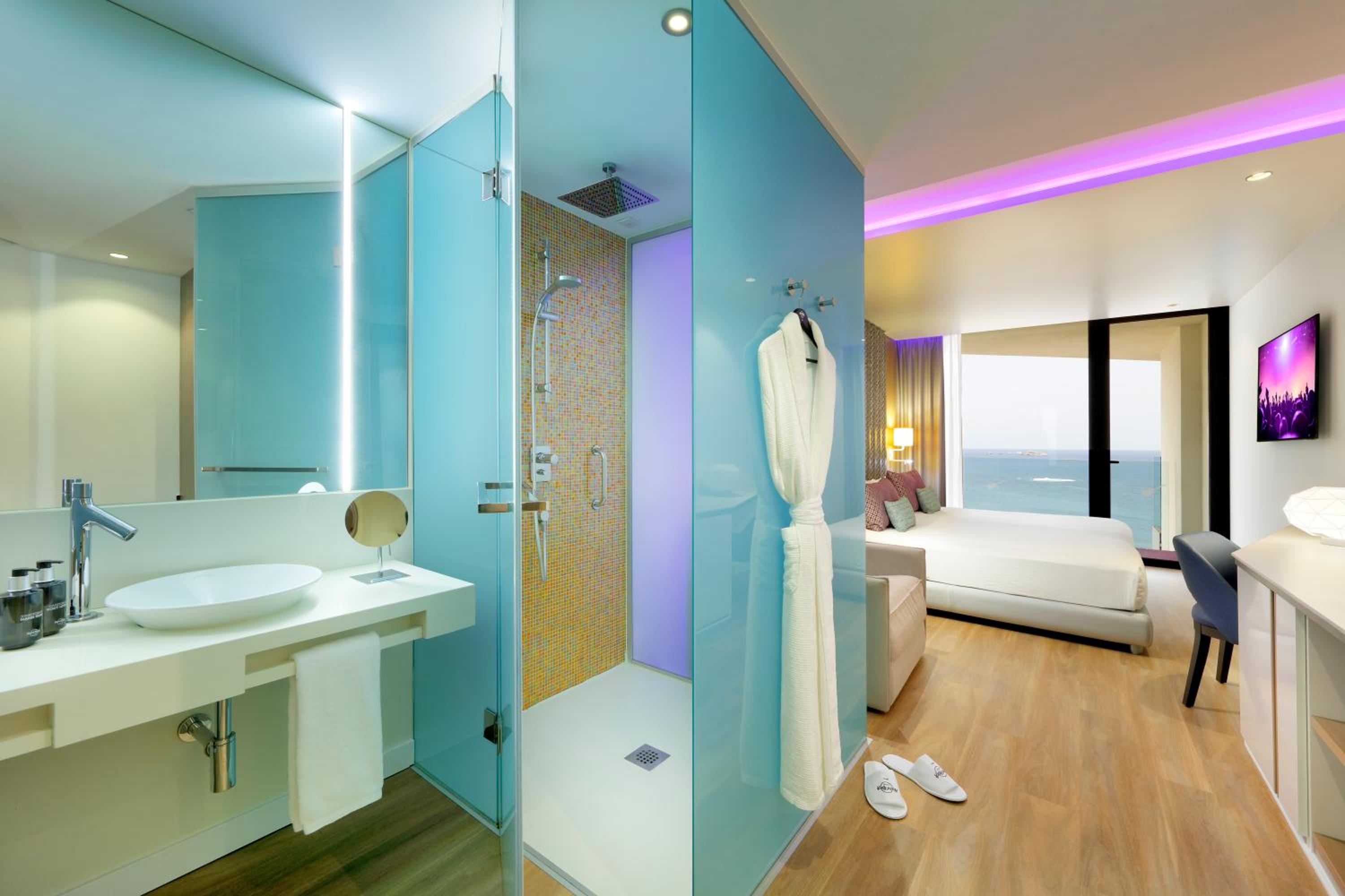 Deluxe Gold Double Or Twin Room