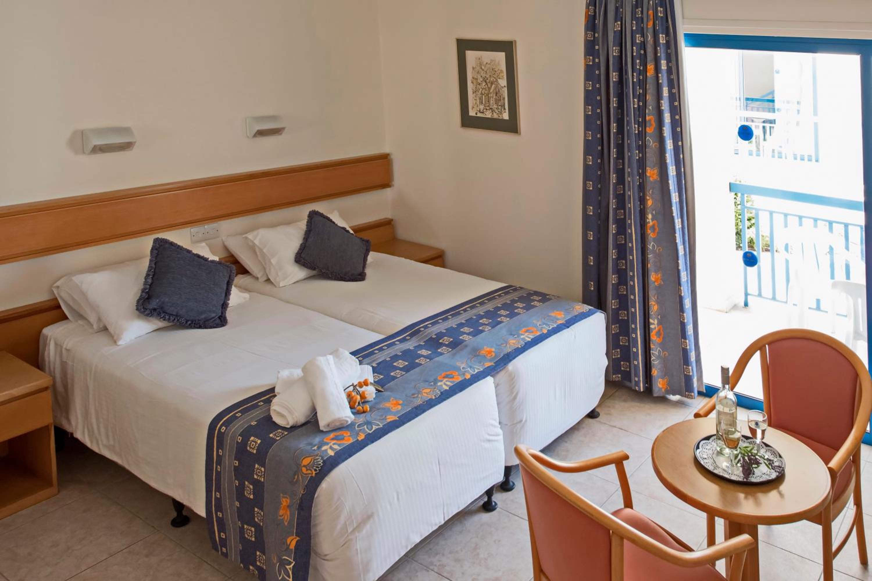 Superior Twin Room with Pool View