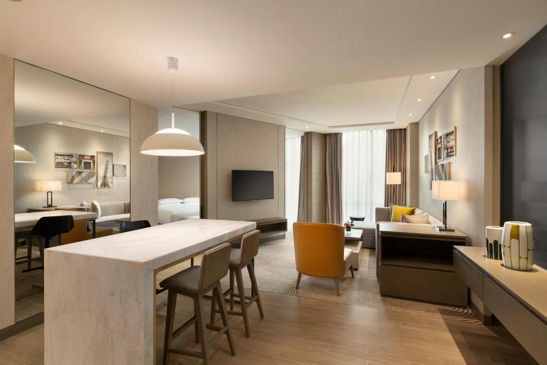 Specialty King Suite with Kitchen 