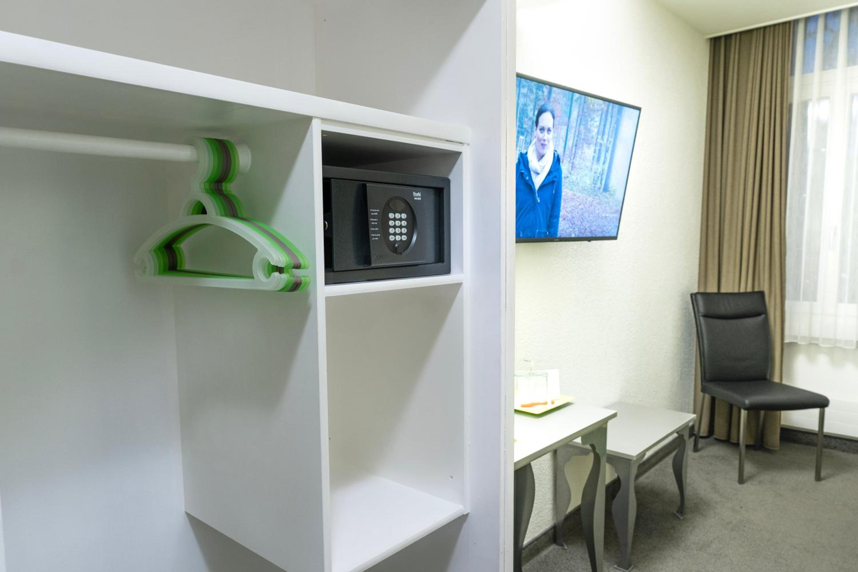 Basic Twin Room