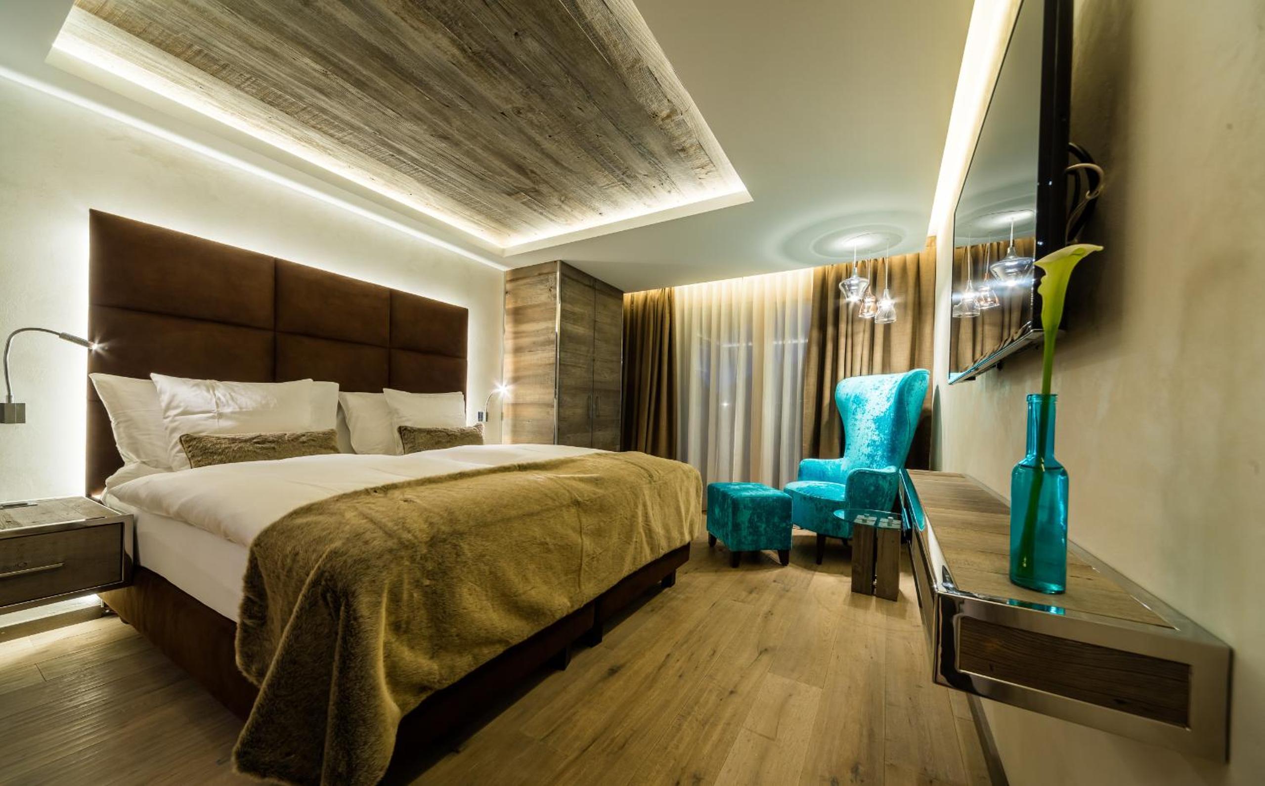 Premium Chic Room