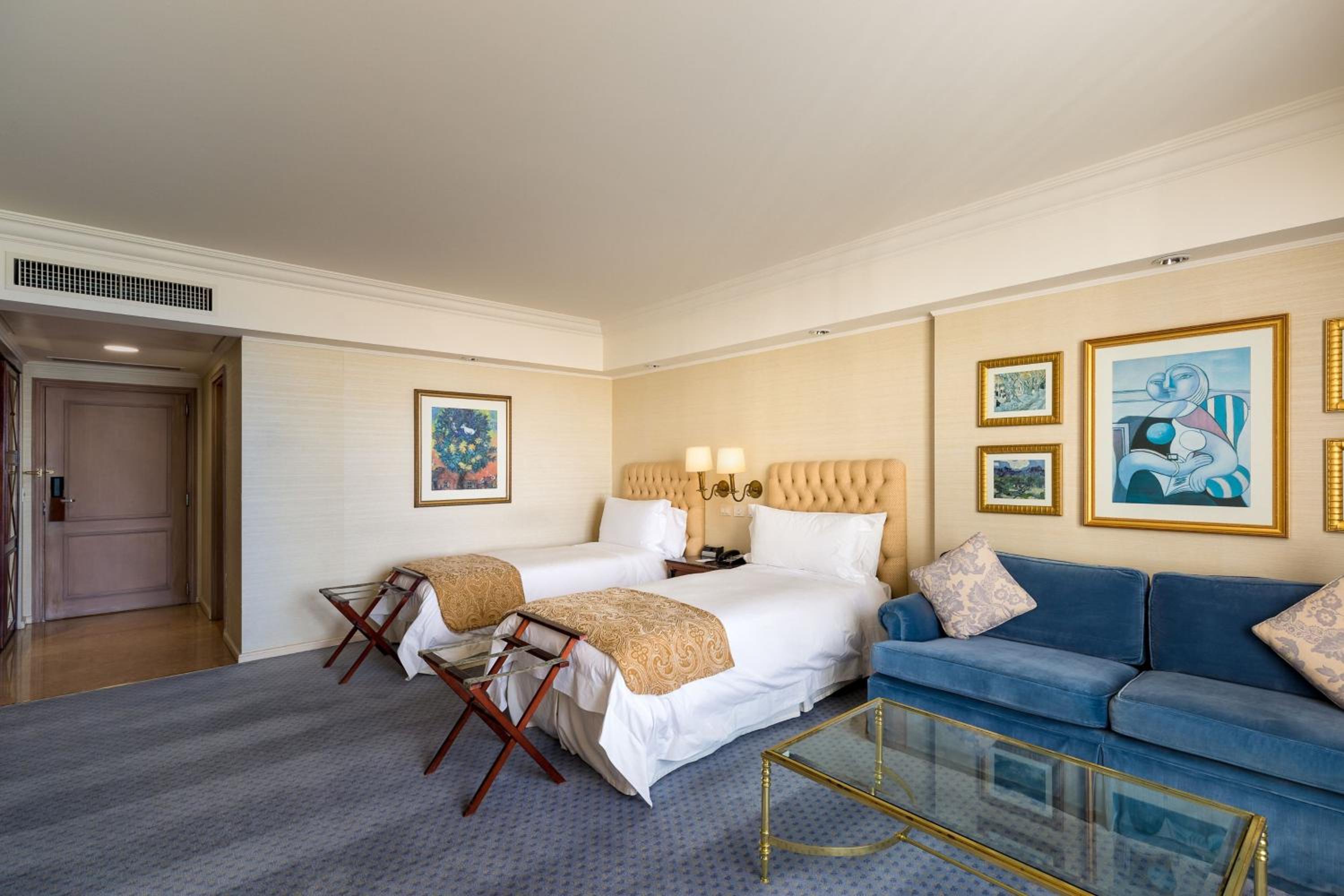 Grand Deluxe Twin Room