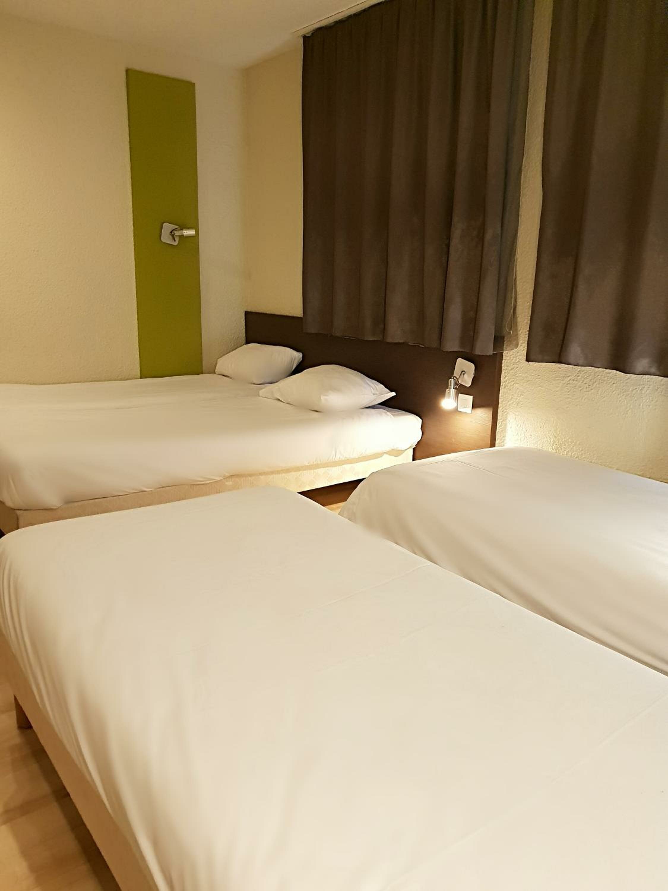 Quadruple Room with 4 Single Beds