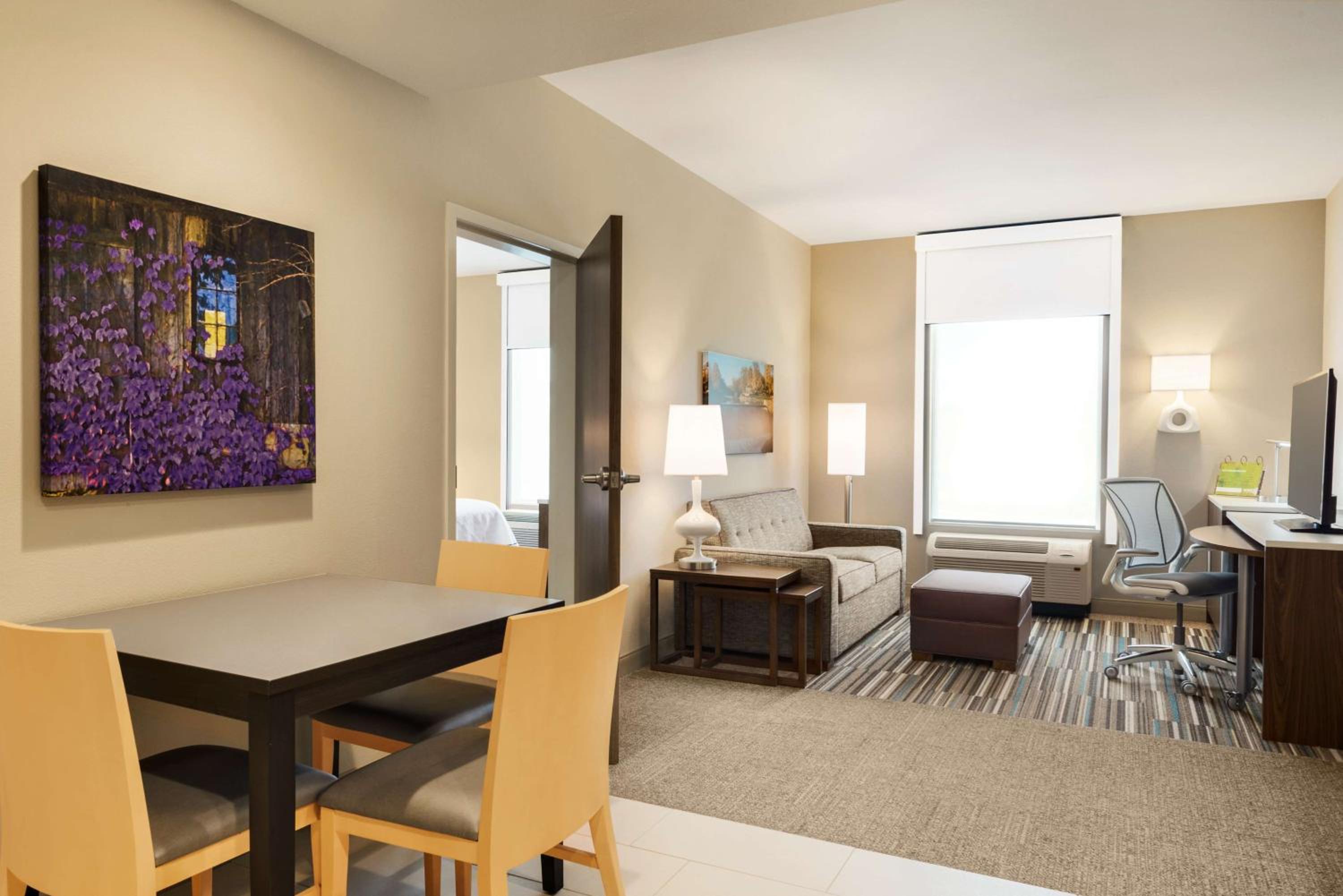 King Studio Suite - Hearing Access/Non-Smoking