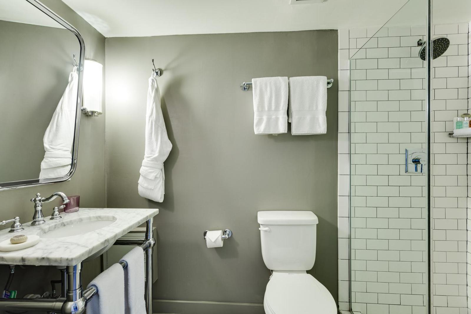 Accessible Classic Terrace King