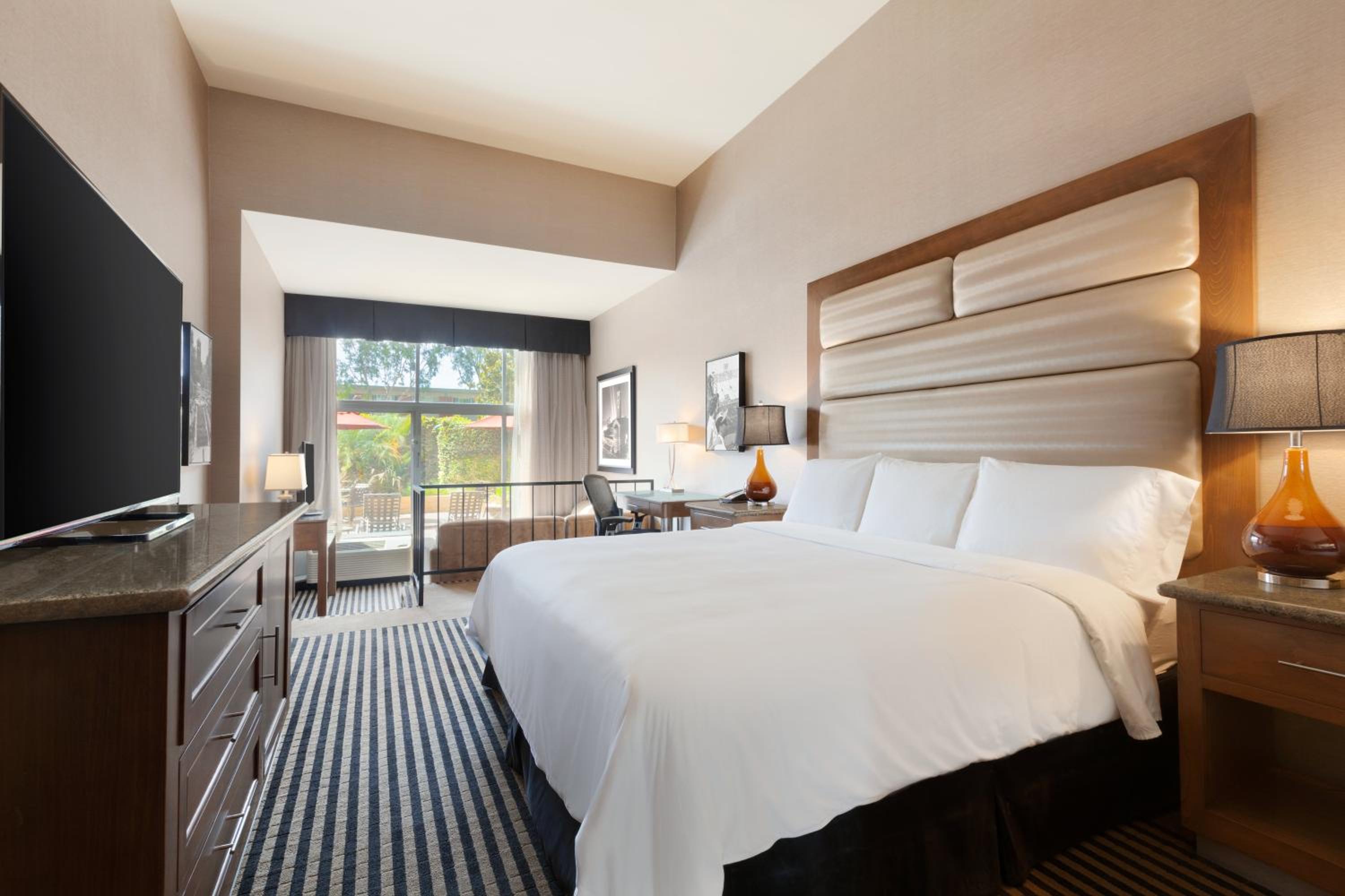 King Room with Garden View