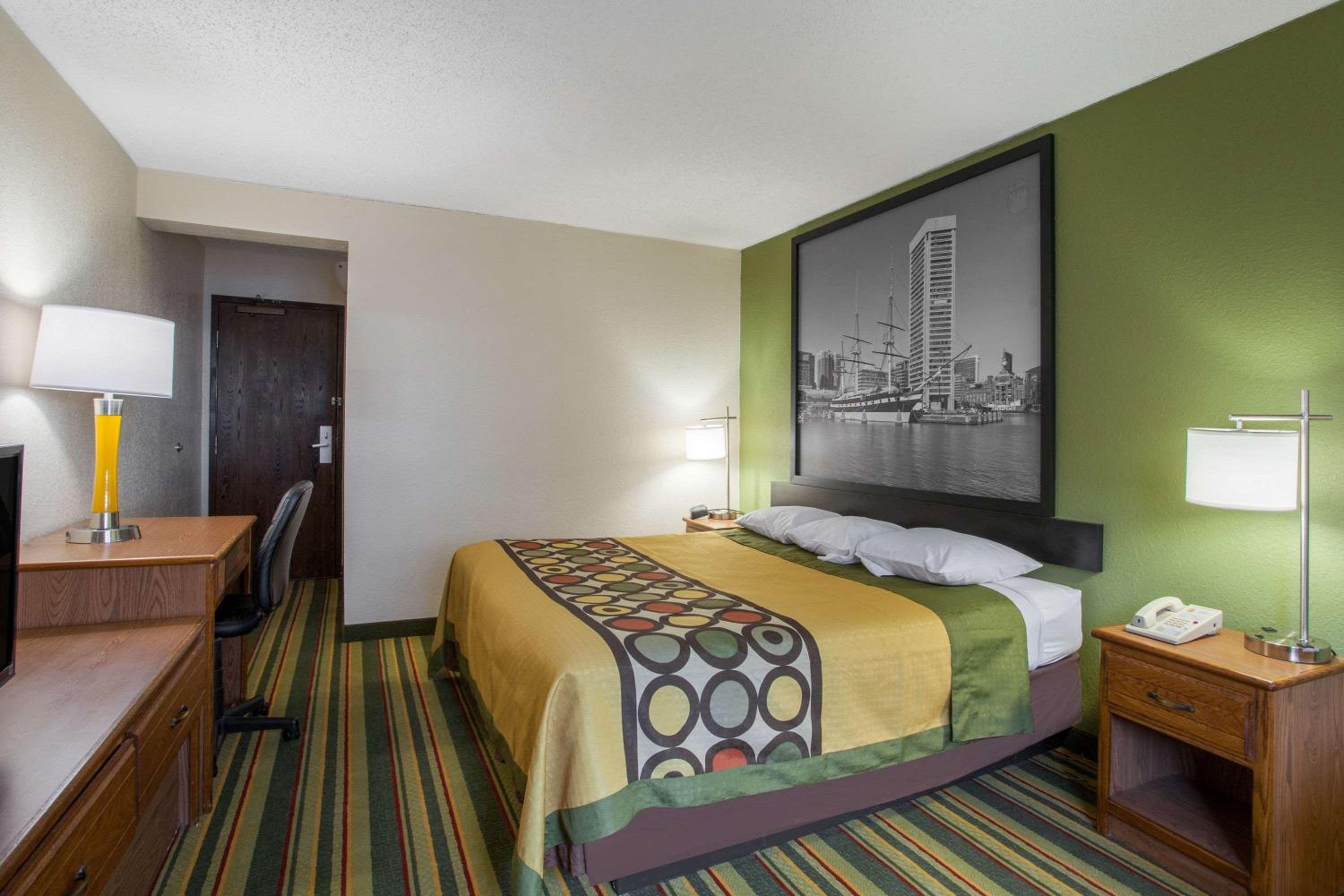 King Room - Non-Smoking